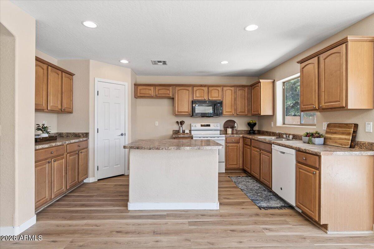 HIGHLAND MANOR UNIT 2 - Residential