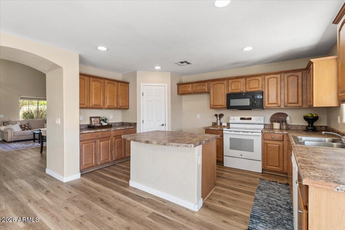 HIGHLAND MANOR UNIT 2 - Residential