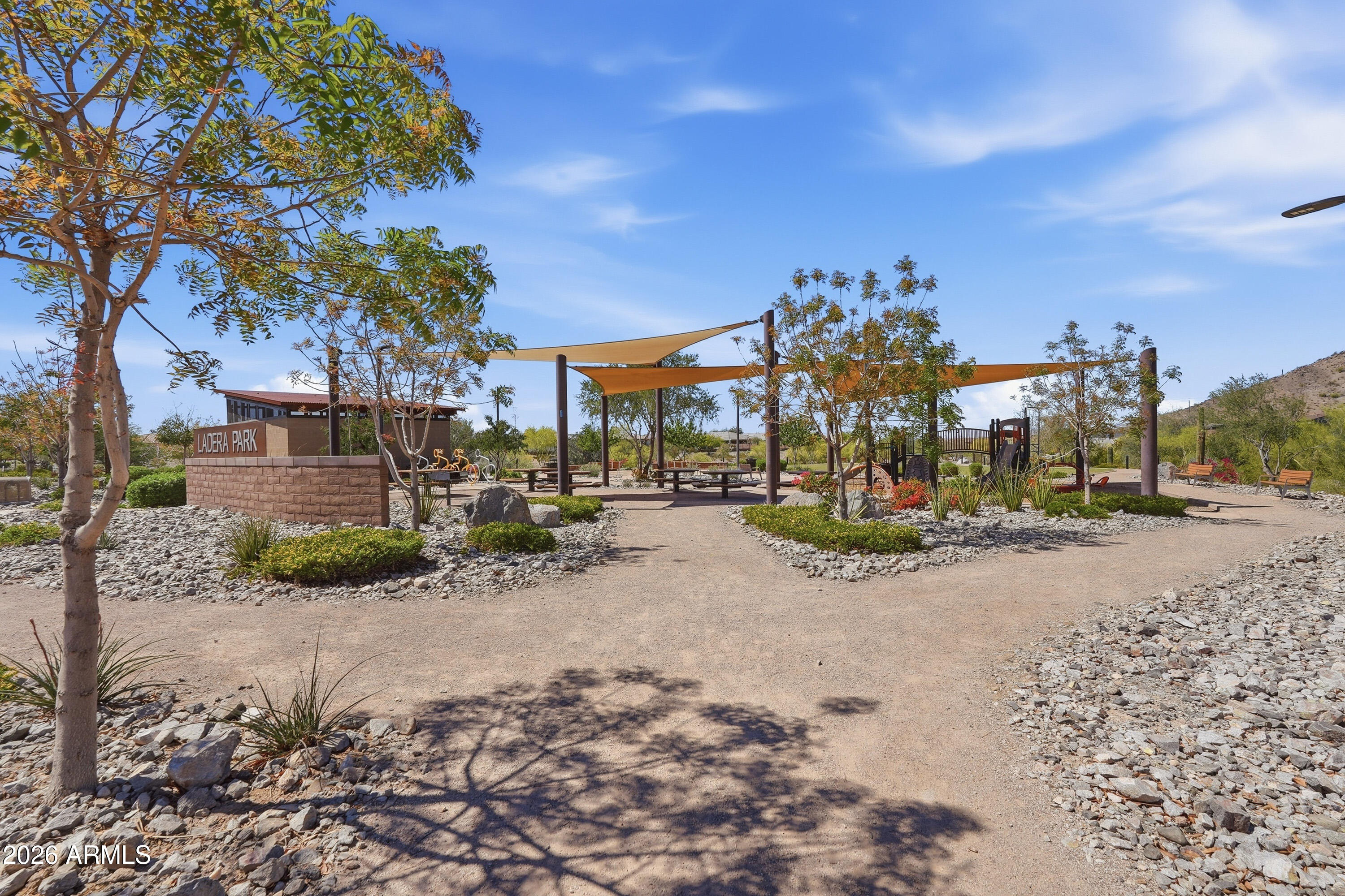 ESTRELLA - Residential