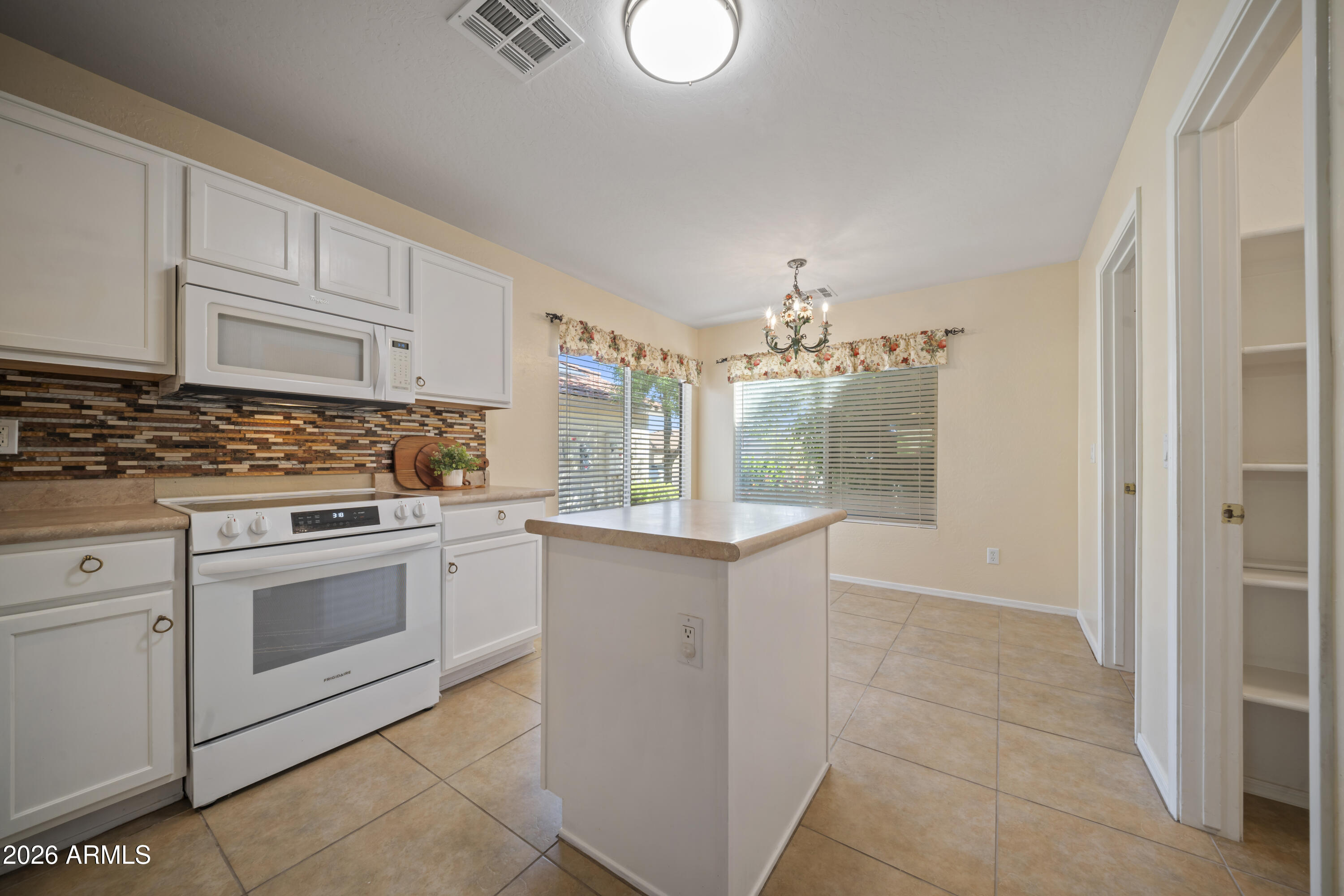 23334 W TWILIGHT Trail