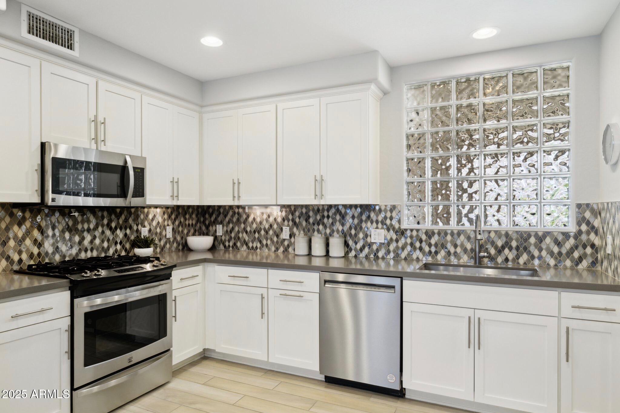 17850 N 68TH Street 2138