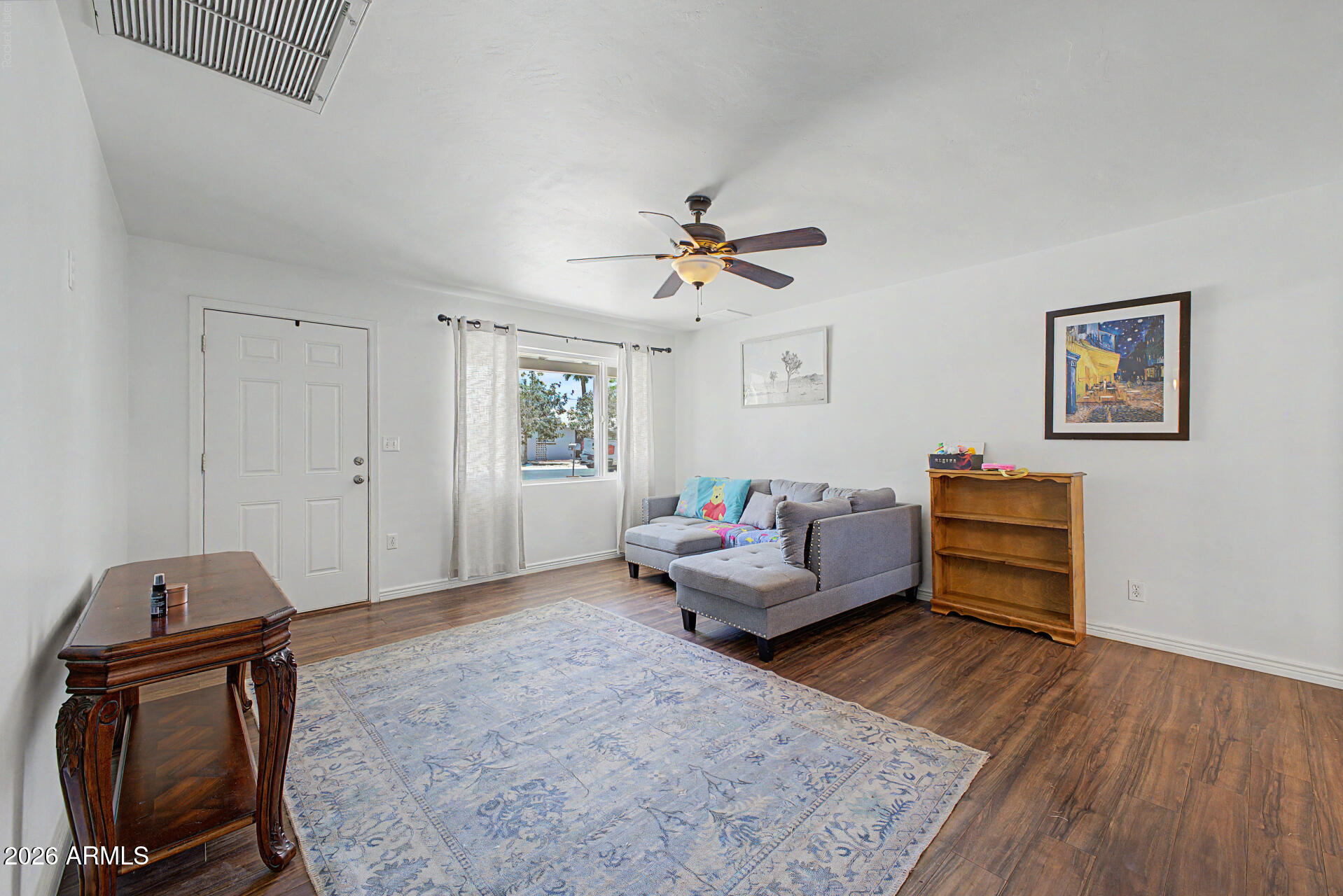 1220 E LAS PALMARITAS Drive