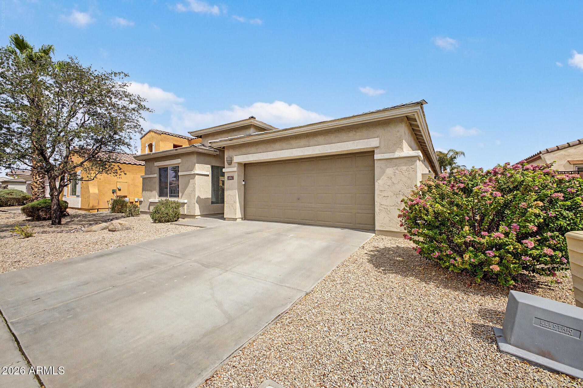 896 E LA COSTA Place