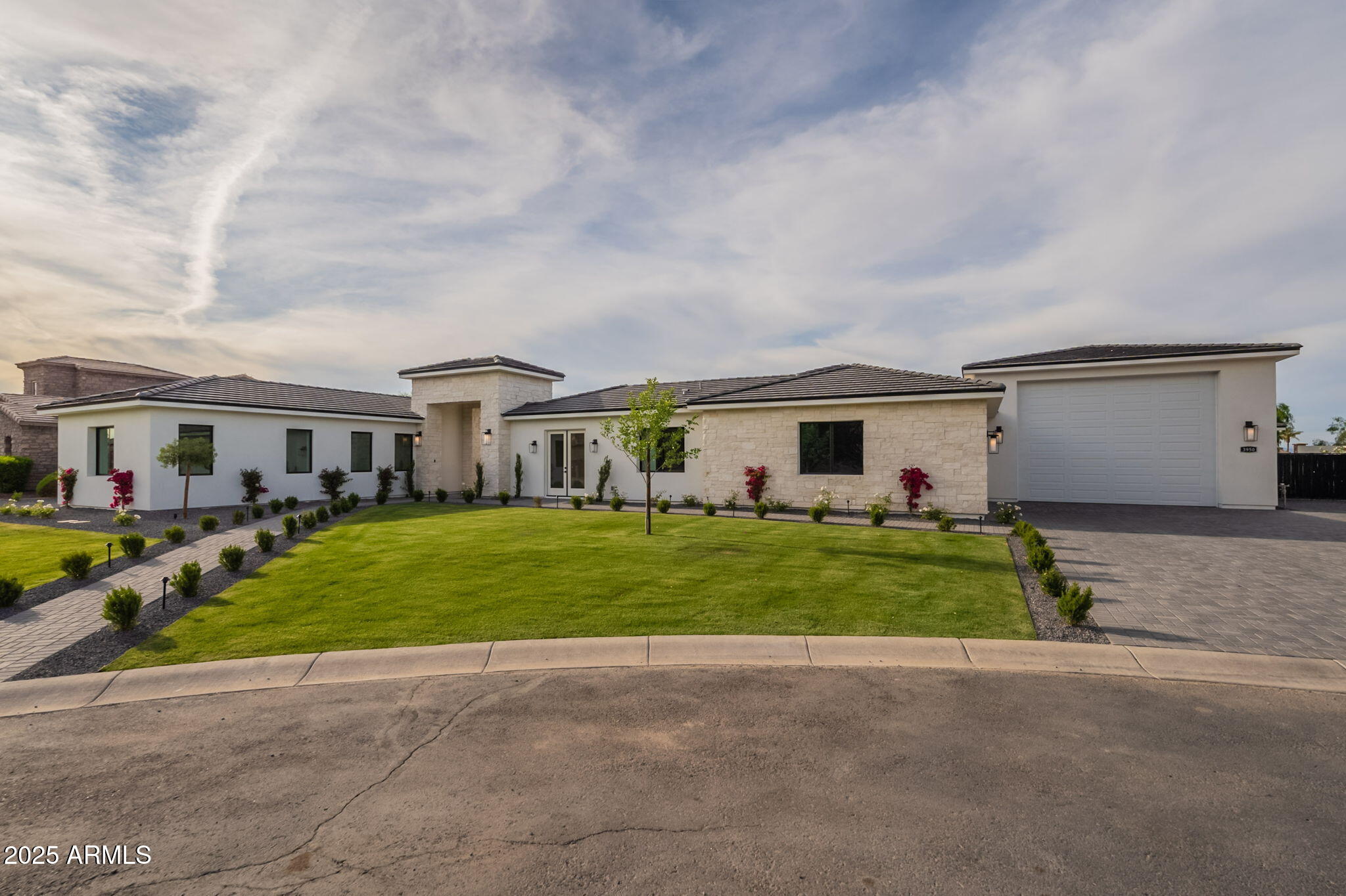 3950 E AUGUSTA Avenue