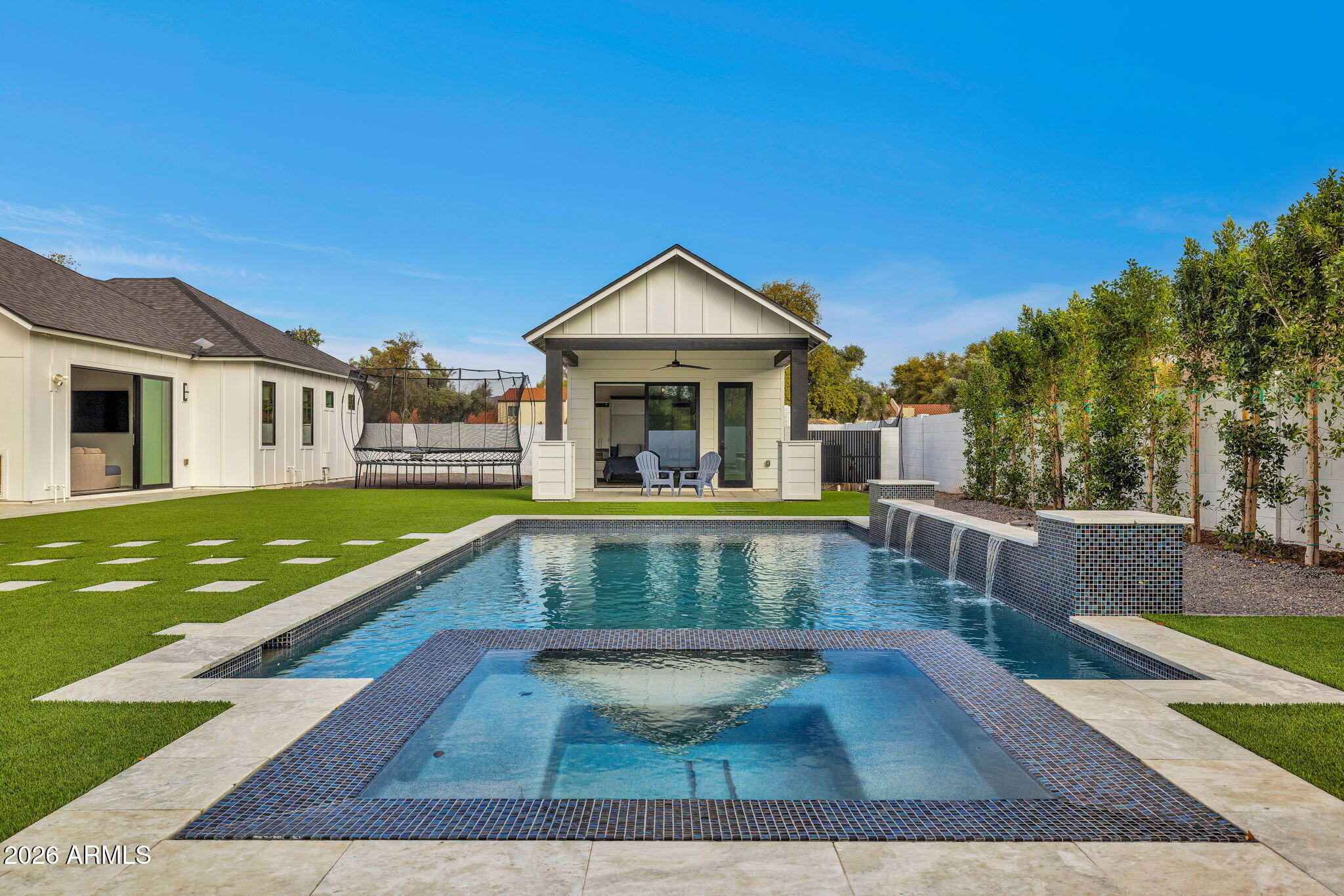 7851 N CENTRAL Avenue