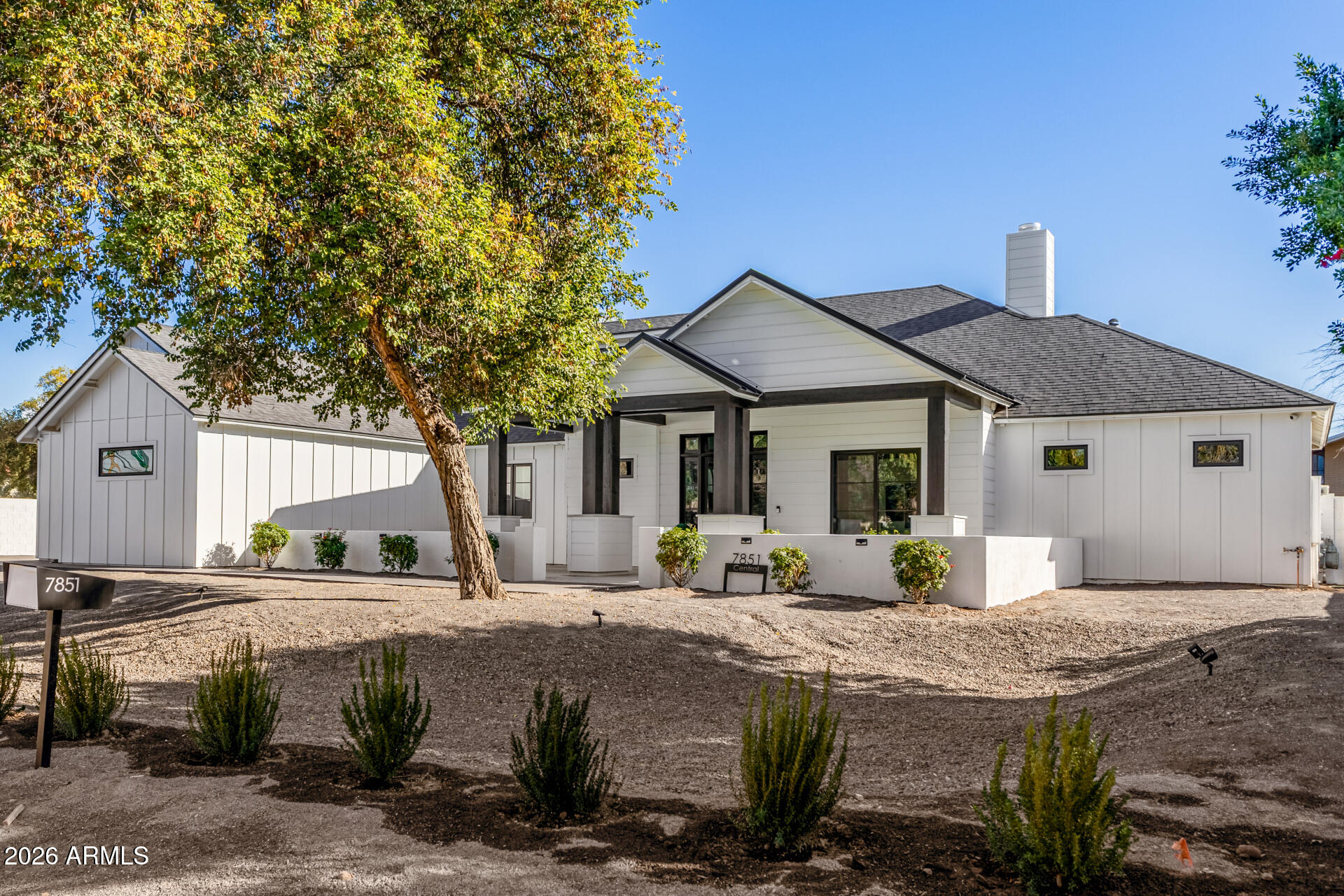 7851 N CENTRAL Avenue