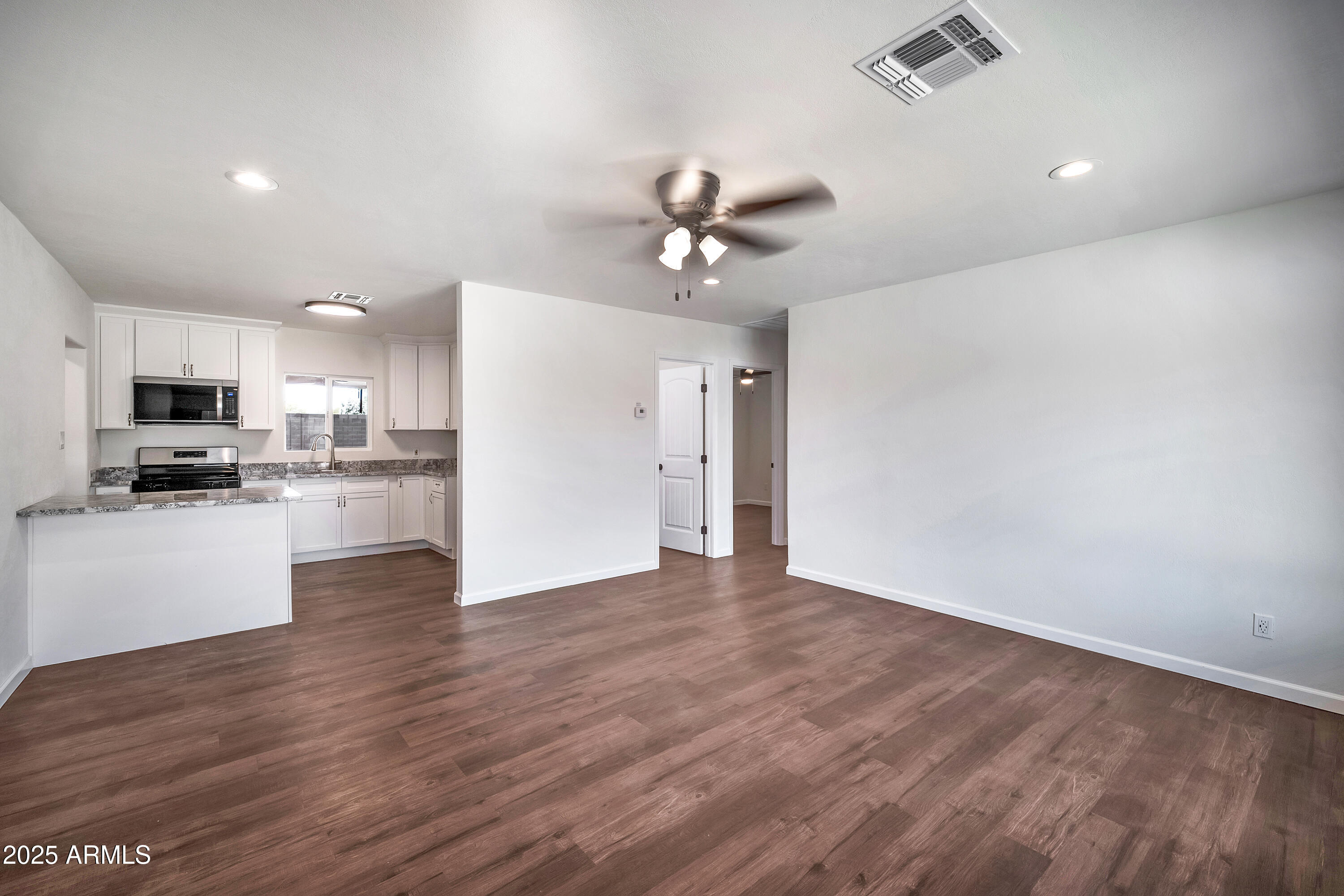 4122 N 23RD Drive