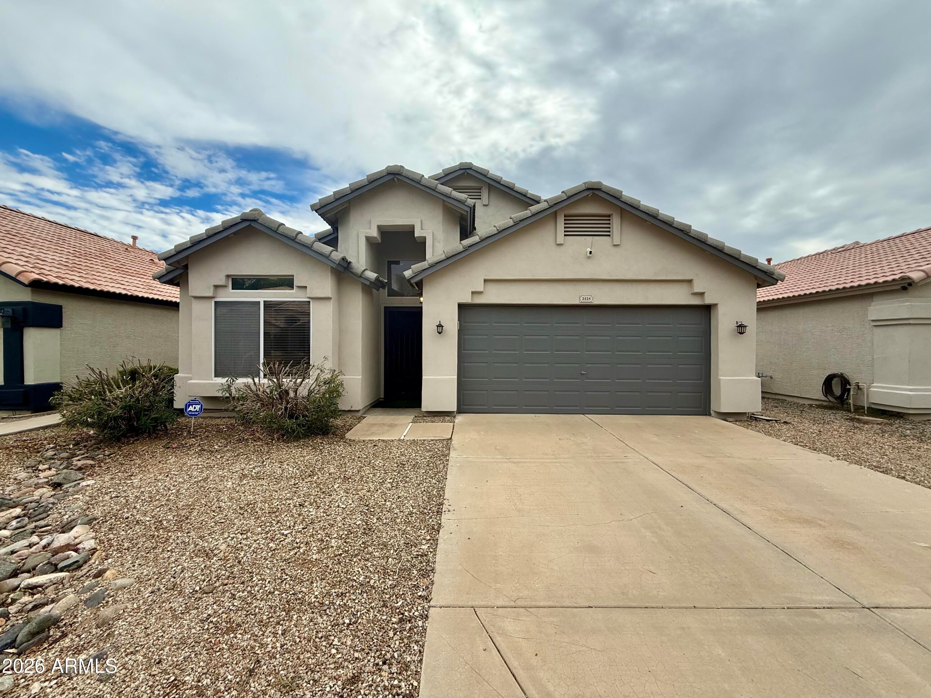 2125 E ROSEMONTE Drive
