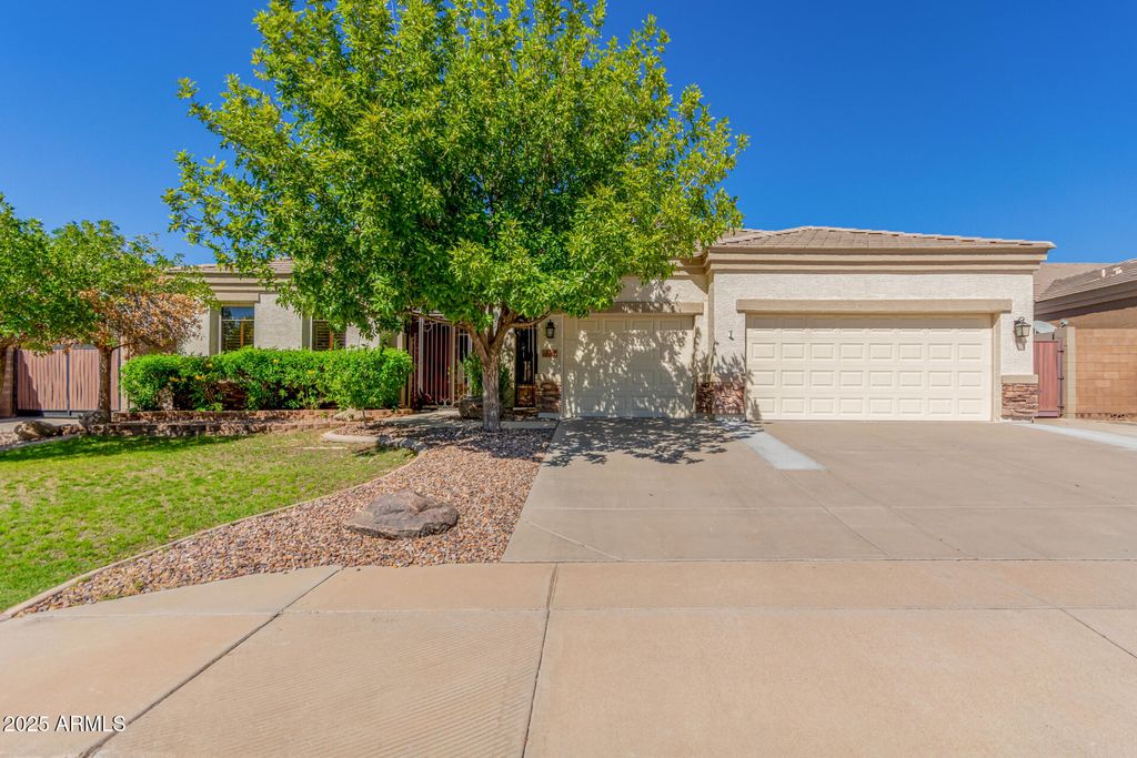 Photo of 8724 E Hillview Street, Mesa, AZ 85207 (MLS # 6932301)