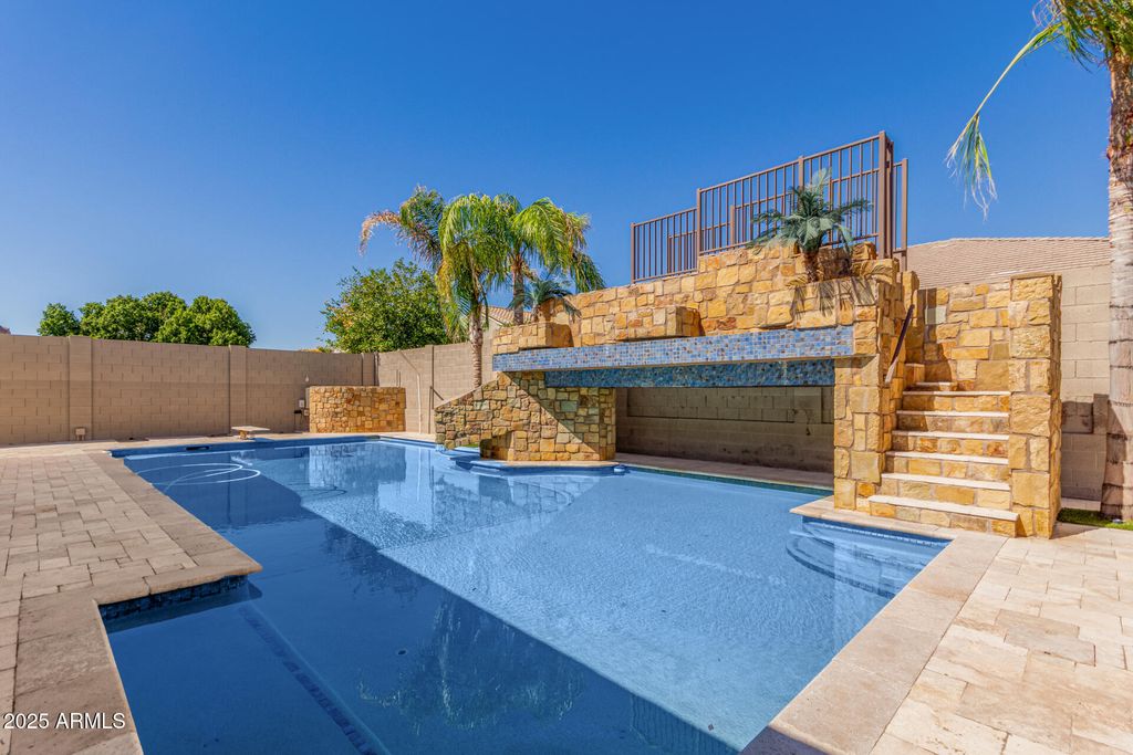 Photo of 8724 E Hillview Street, Mesa, AZ 85207 (MLS # 6932301)