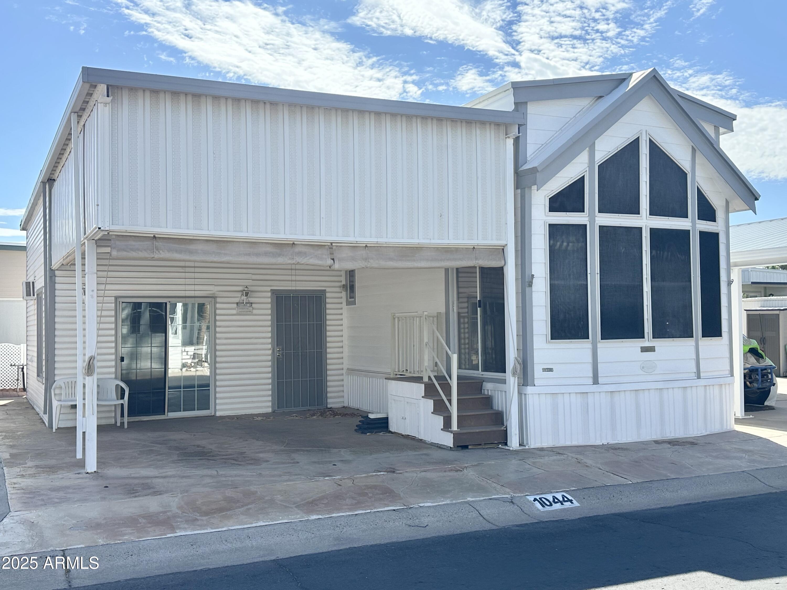 1044 S QUARTZ Drive