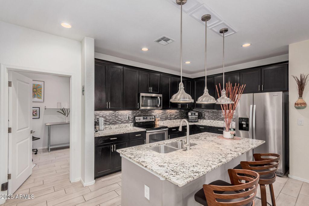 Photo of 2536 E Paseo Drive, Casa Grande, AZ 85194 (MLS # 6922219)