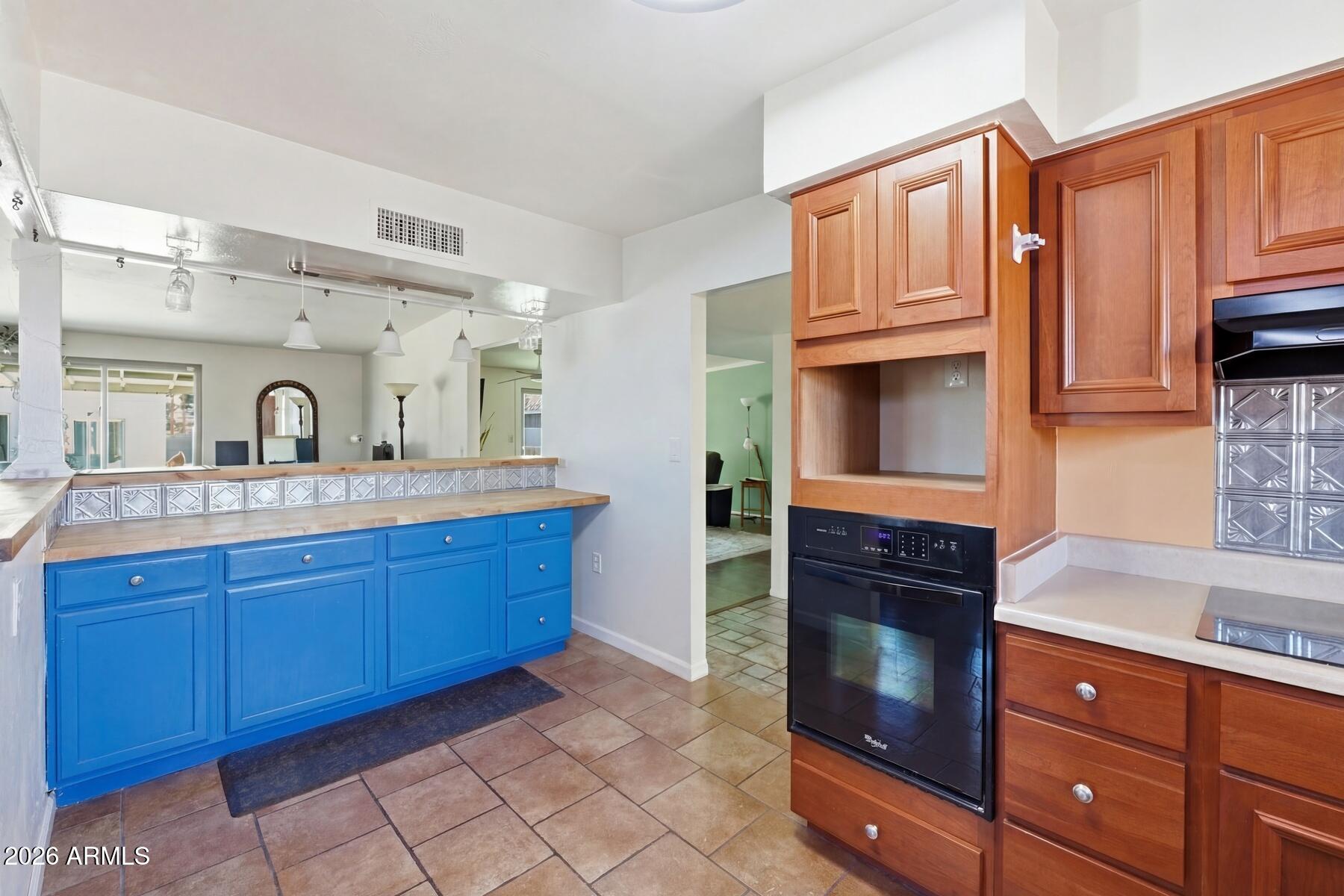 VILLAGE MEADOWS ESTATES - Residential