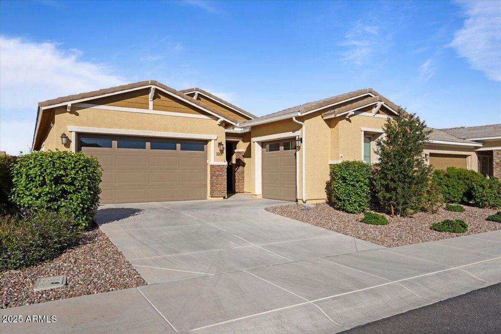 Photo of 2264 E Isaiah Avenue, Gilbert, AZ 85298 (MLS # 6951594)