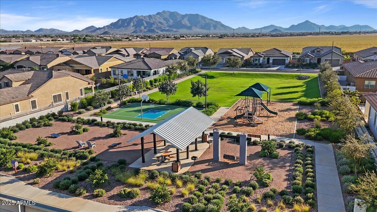 2264 E ISAIAH Avenue