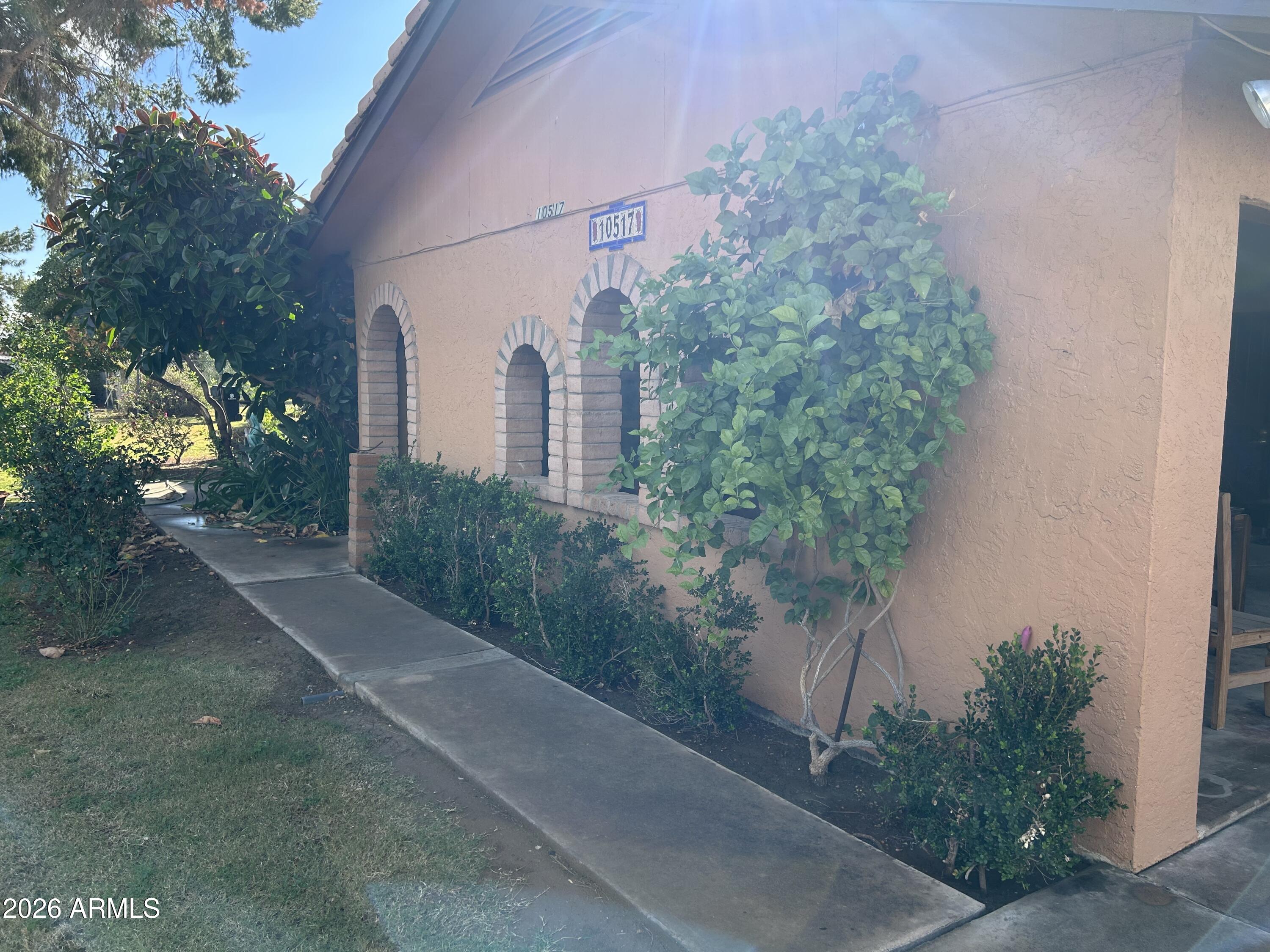 10517 W CATALINA Drive