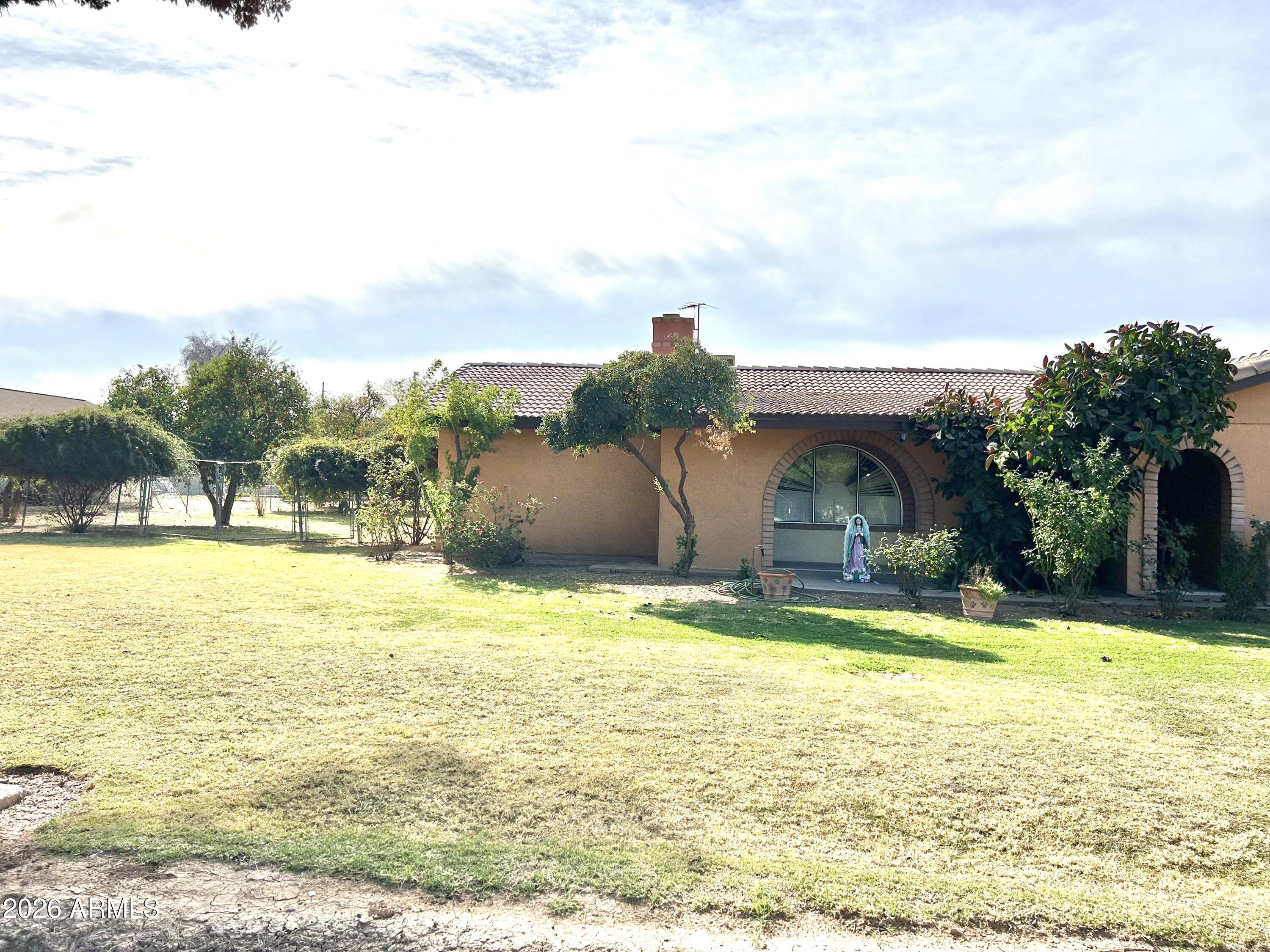 10517 W CATALINA Drive