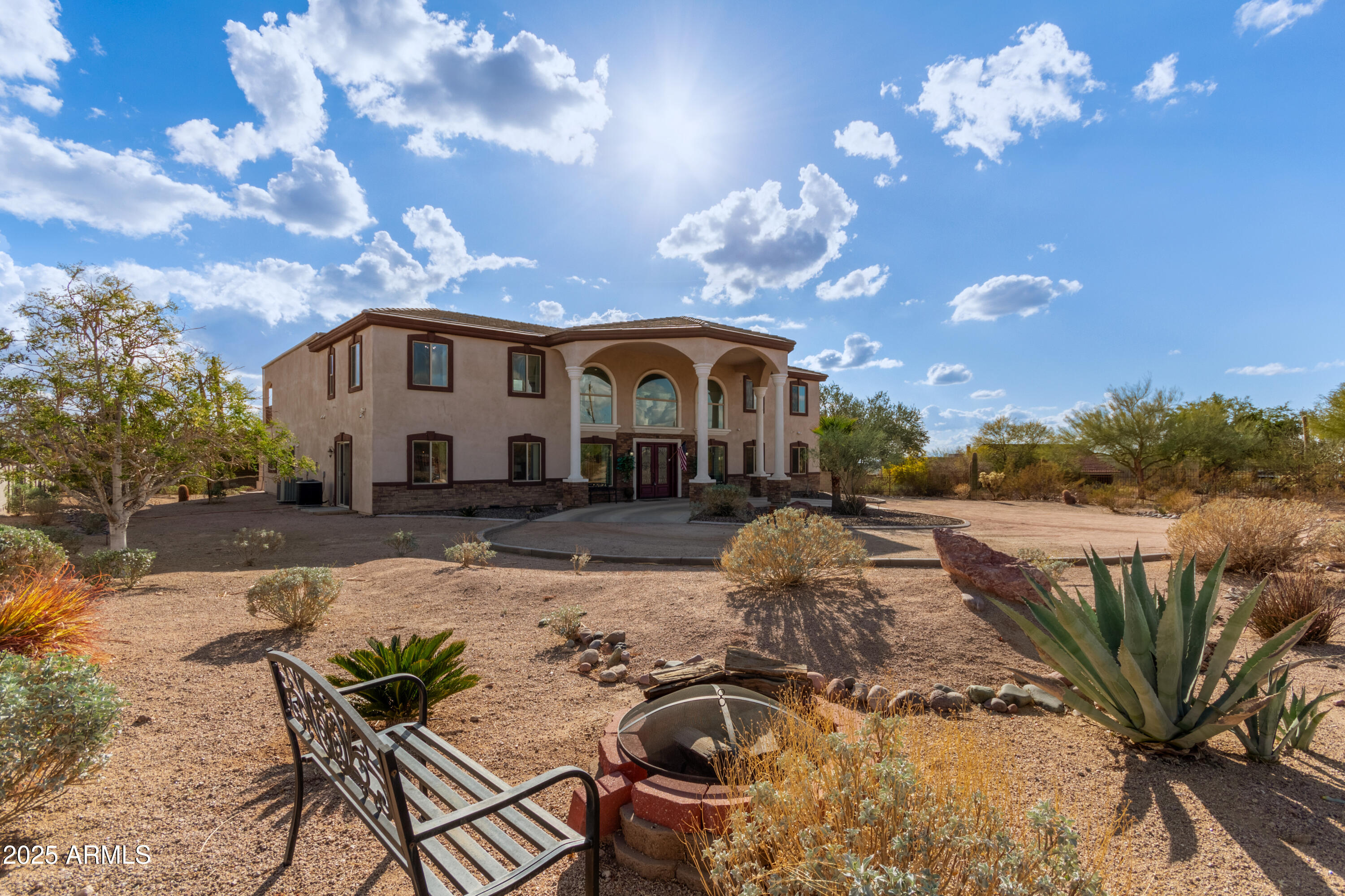8315 E PALM Lane
