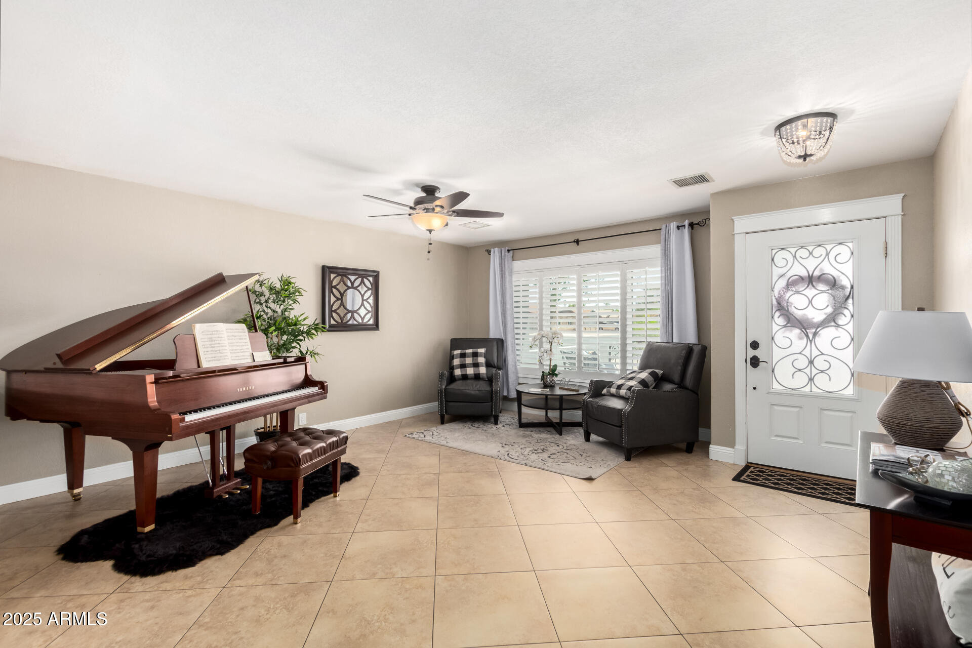 Homes 2 1311 W Ellis Street