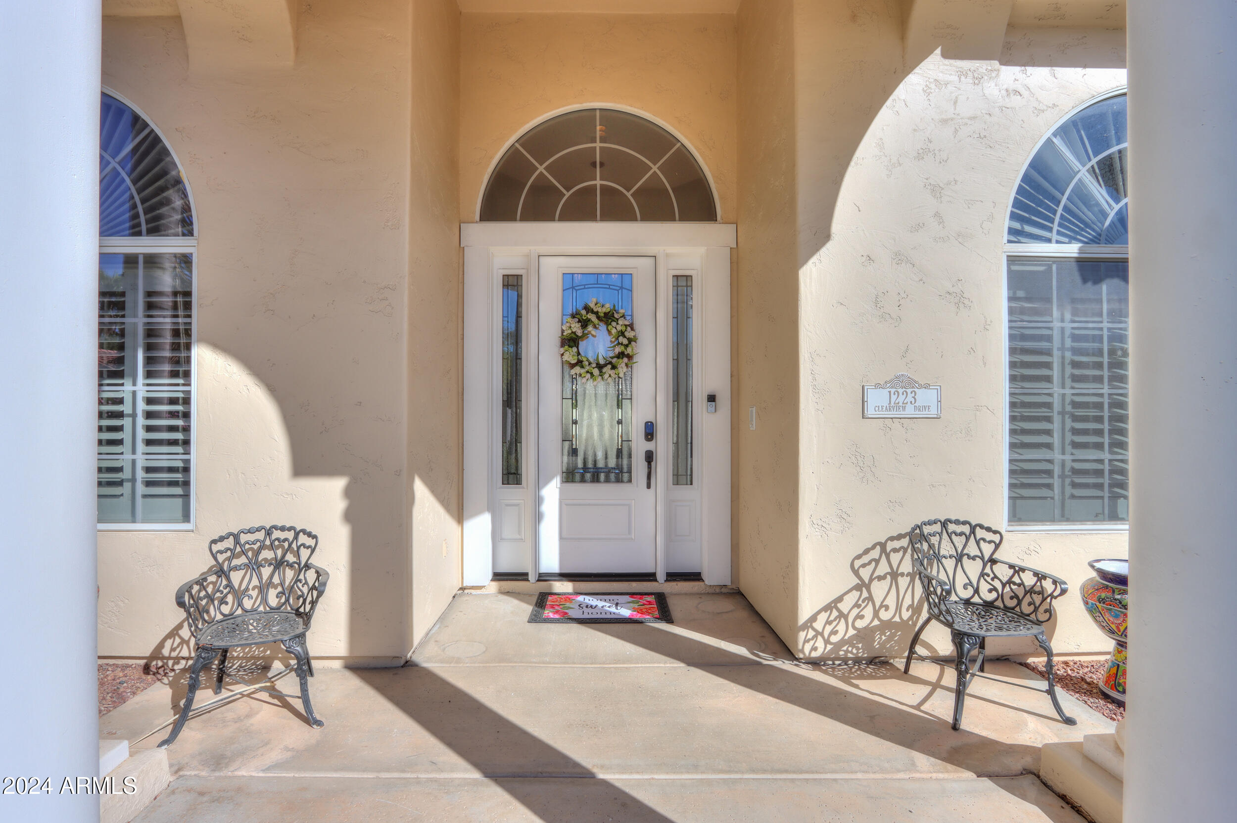 1223 E CLEARVIEW Drive