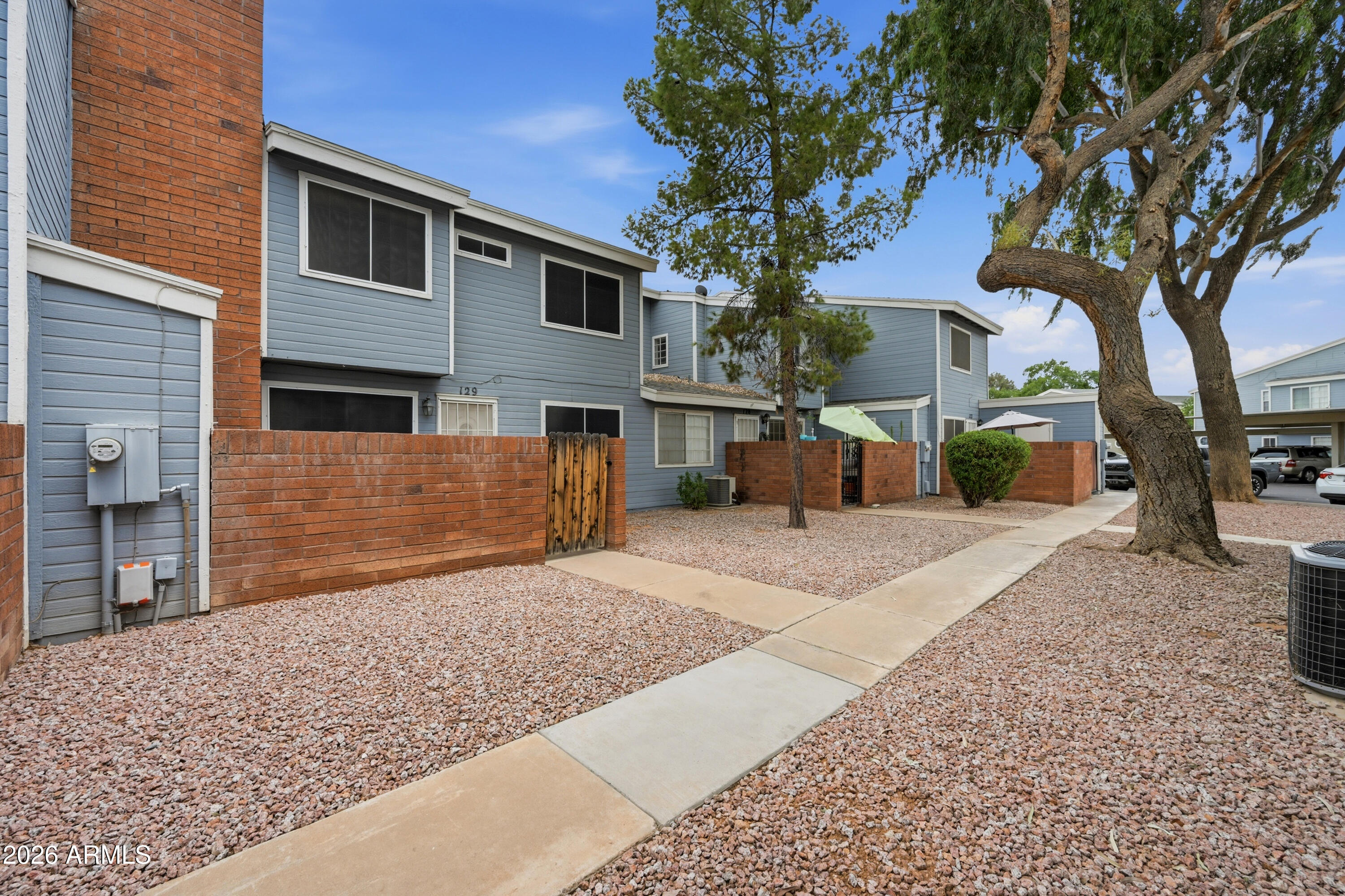 2301 E UNIVERSITY Drive 129