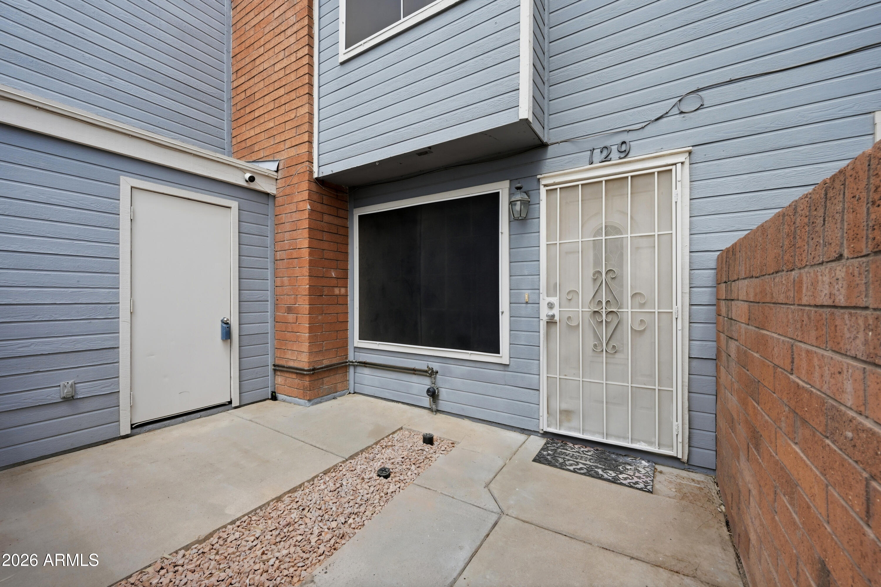 2301 E UNIVERSITY Drive 129