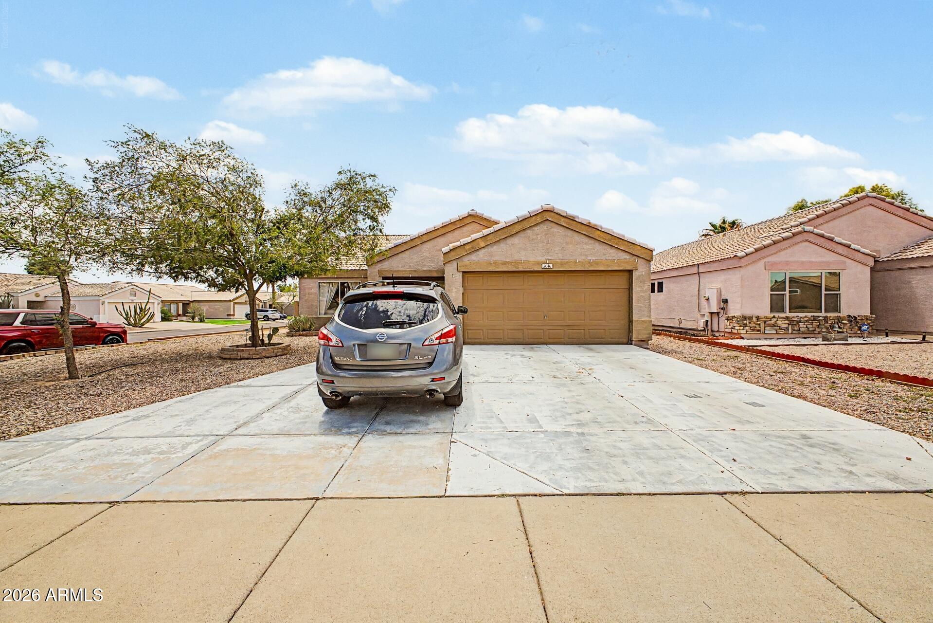 2046 S RENNICK Drive