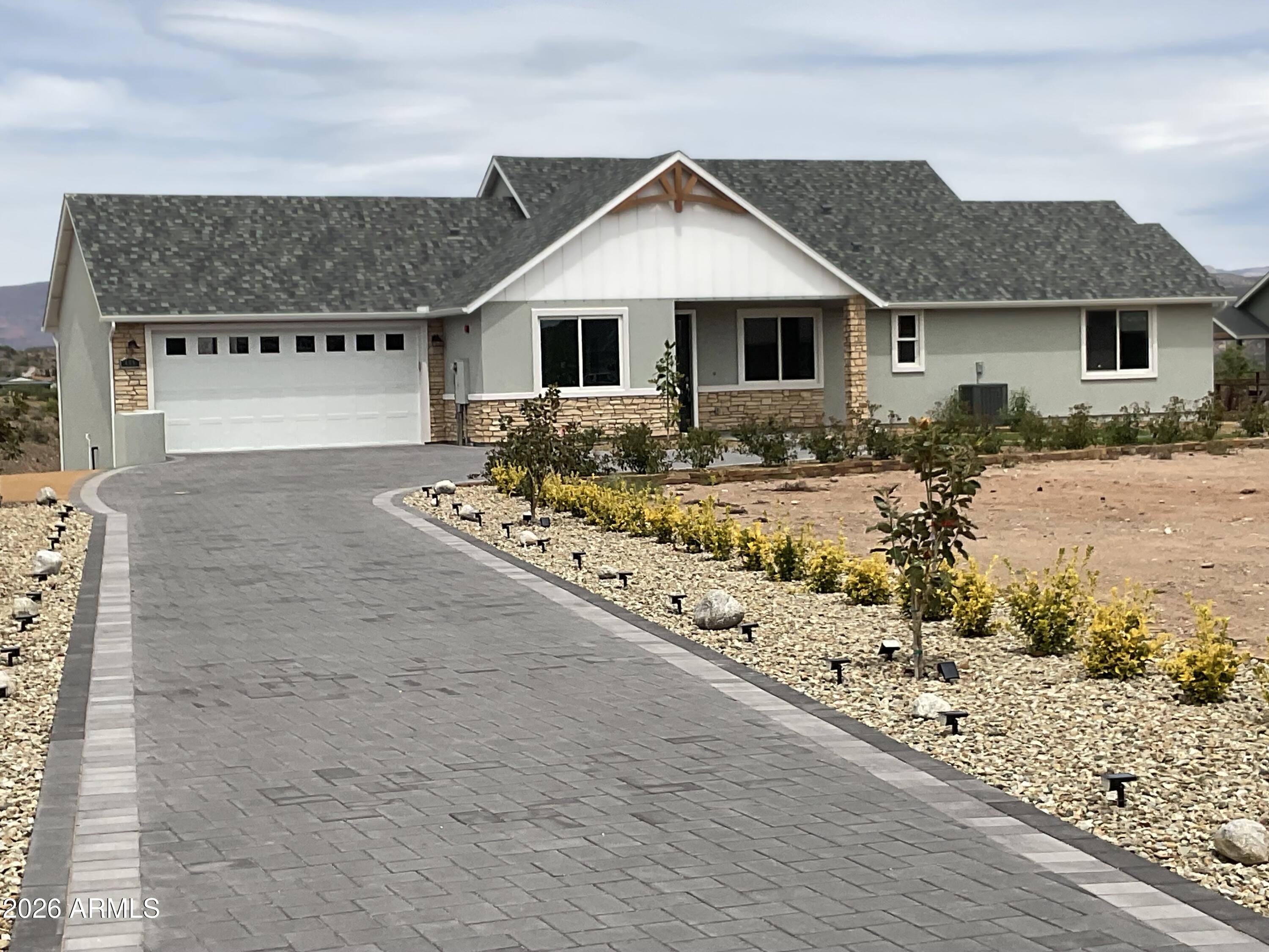 498 KINDRA HEIGHTS Road