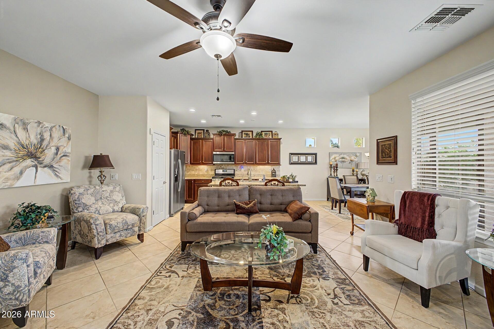 41975 W ELLINGTON Lane