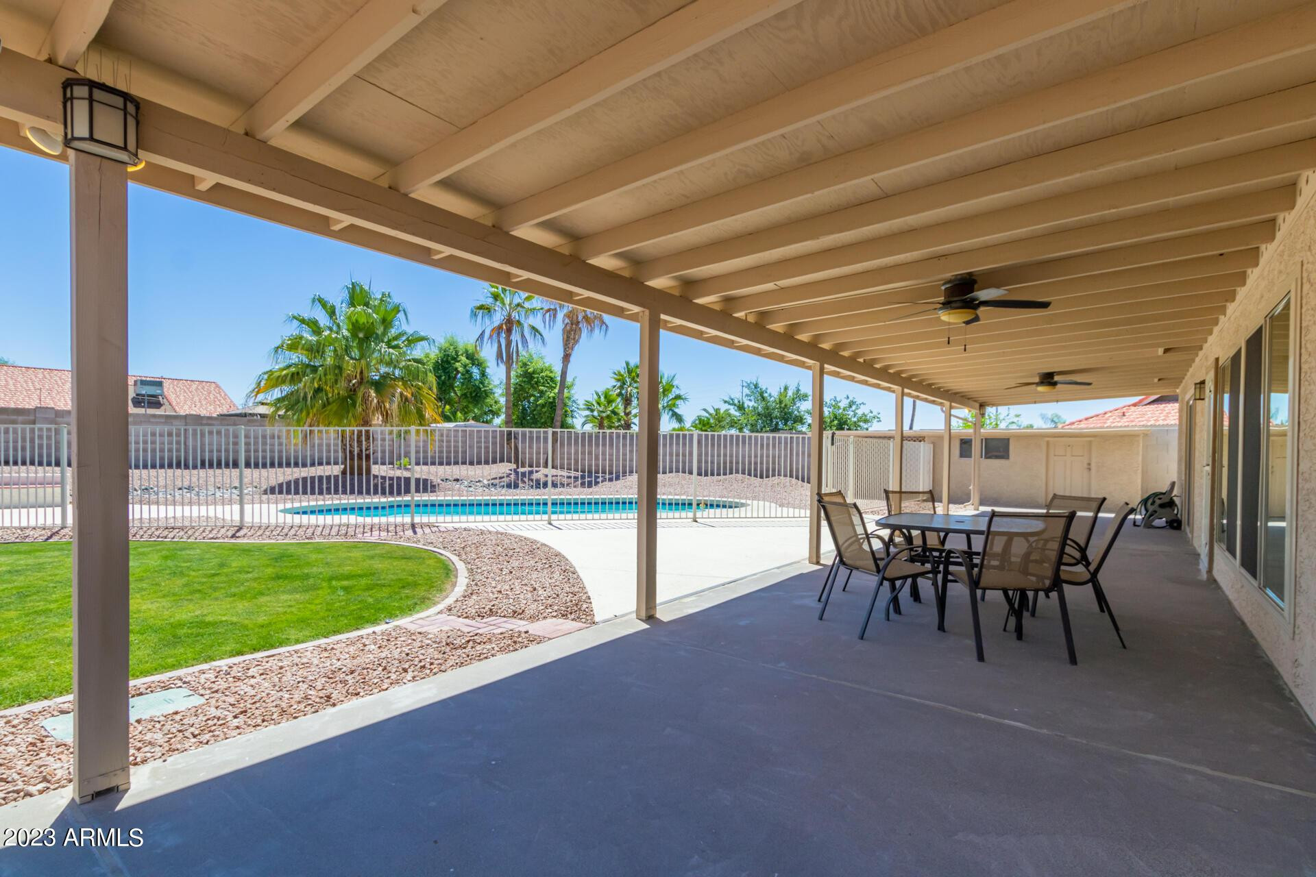 661 S Oak Circle