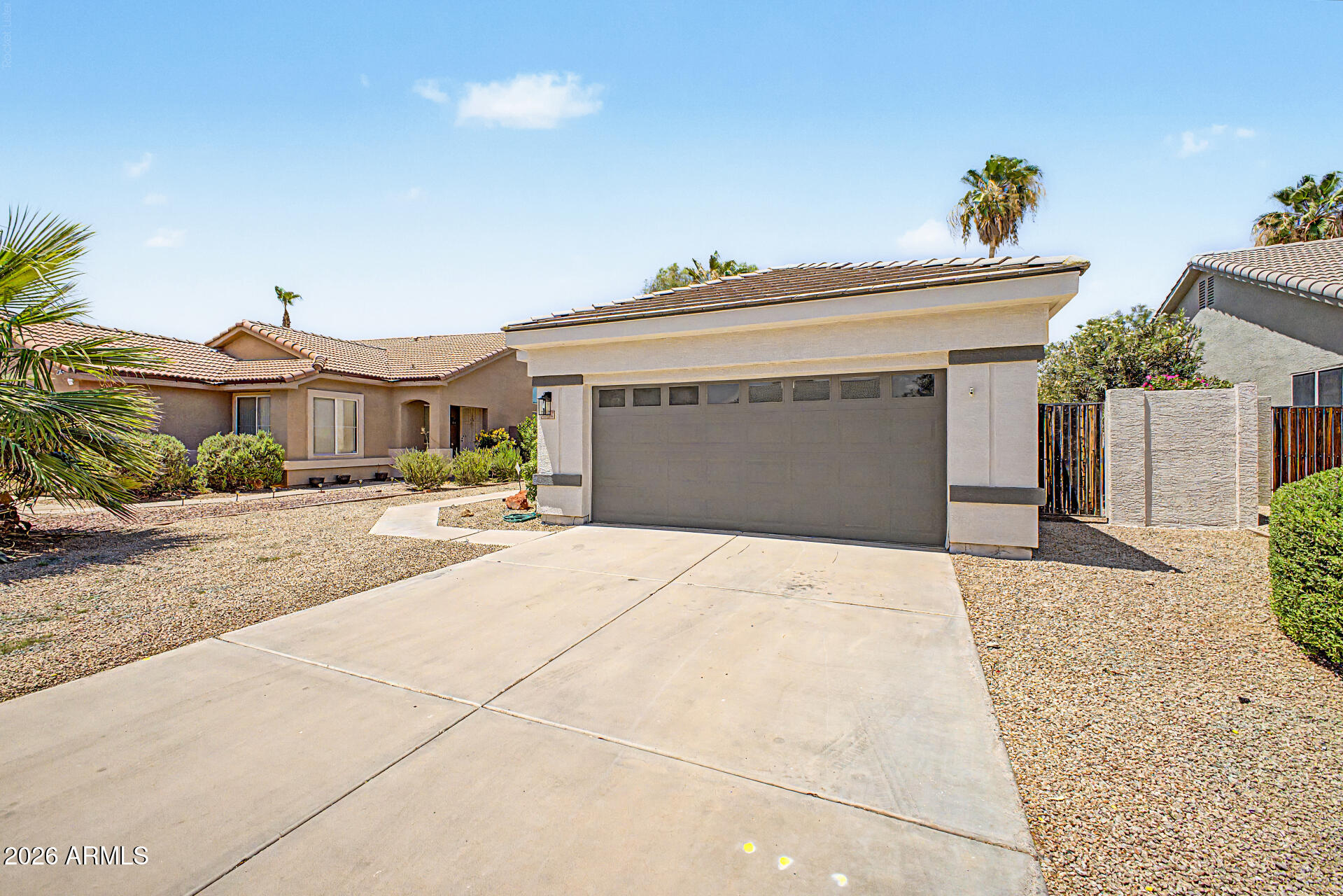 1332 W THOMPSON Way