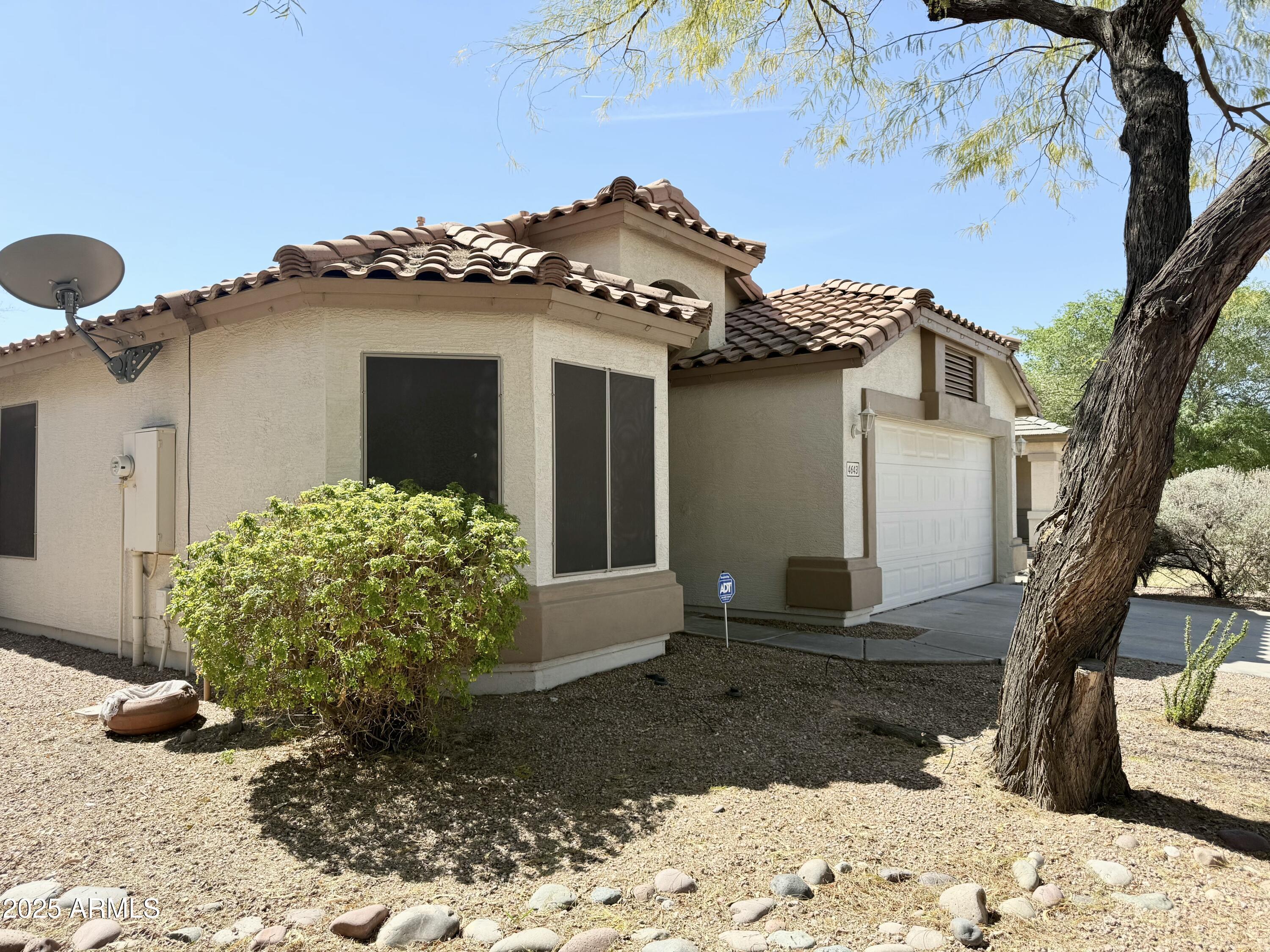 4643 E CHERRY HILLS Drive
