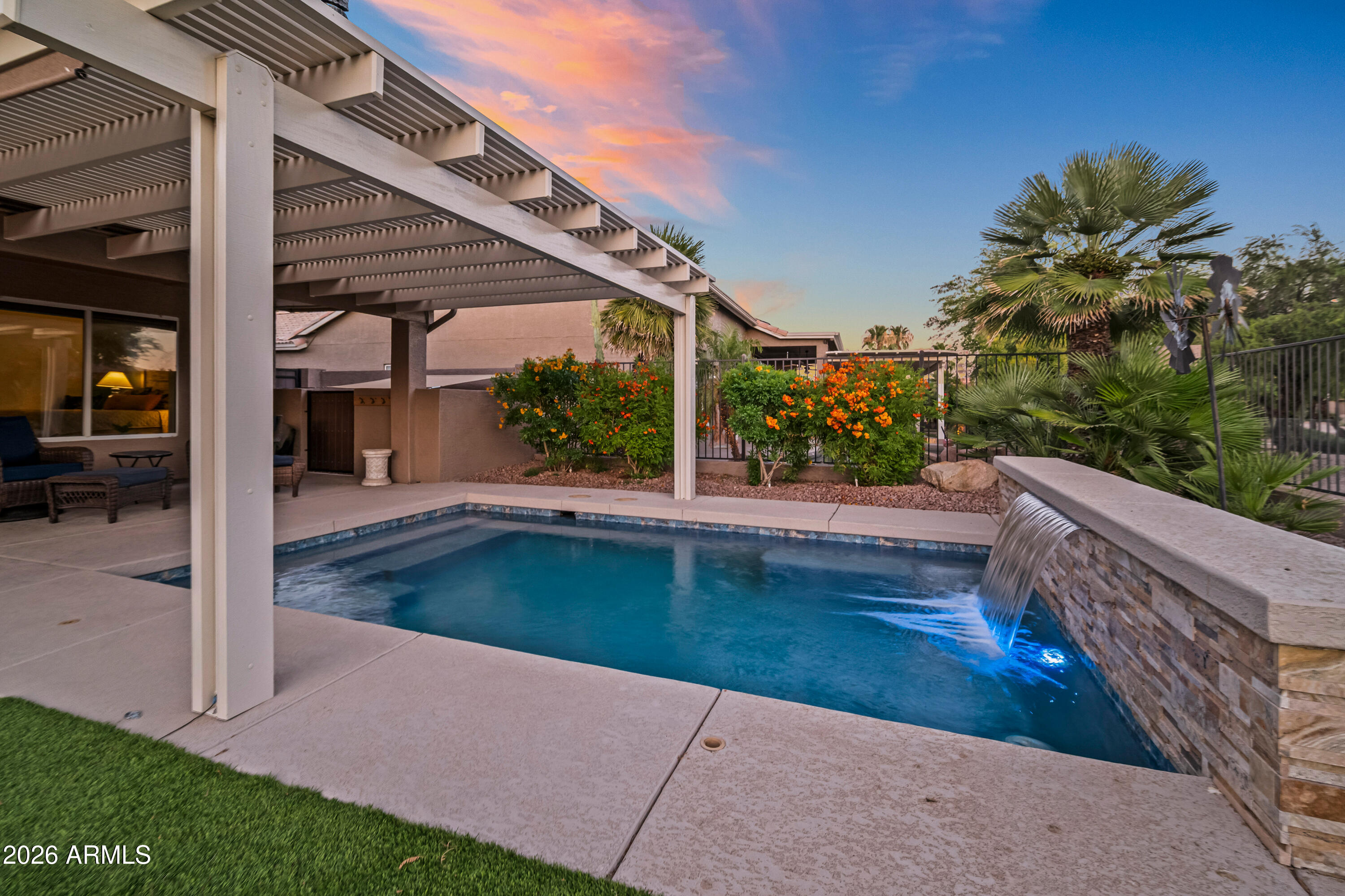 3268 N PALMER Drive