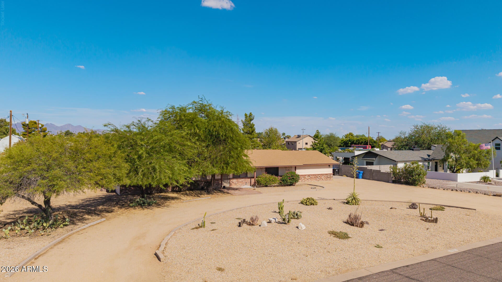 16223 N 40th Place