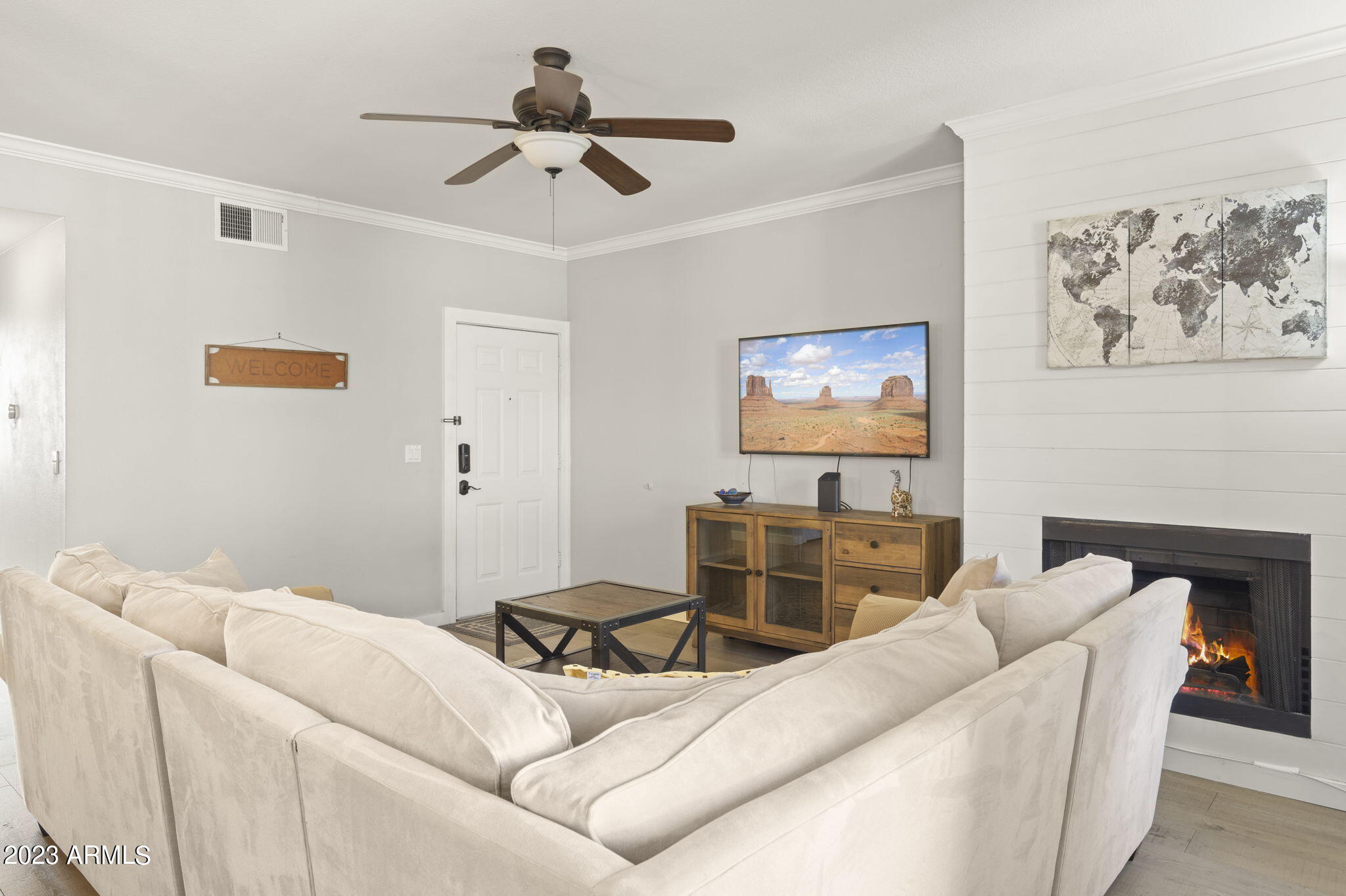 7009 E ACOMA Drive 2153