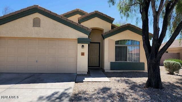 2425 S 159th Lane