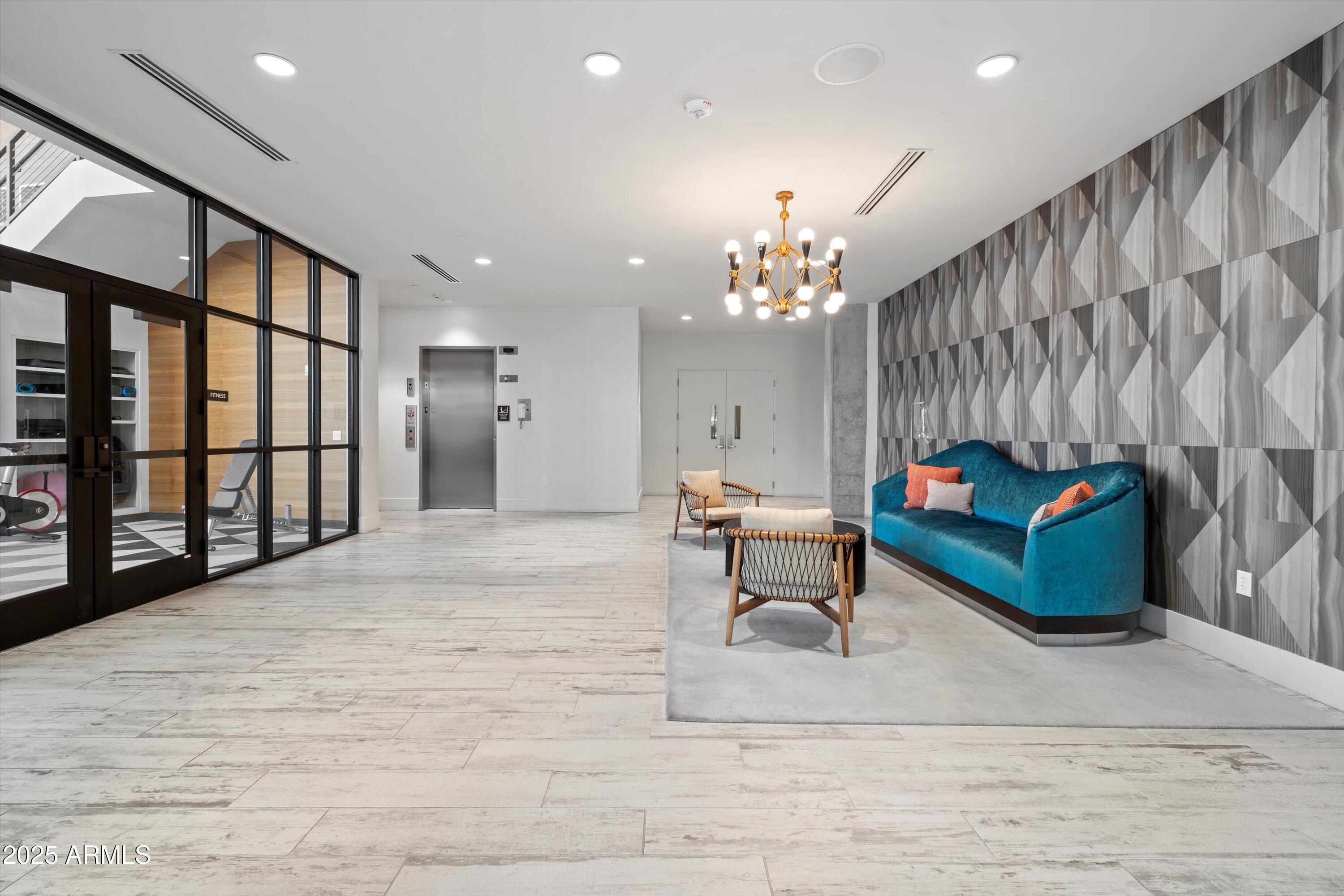 3131 N CENTRAL Avenue 6002