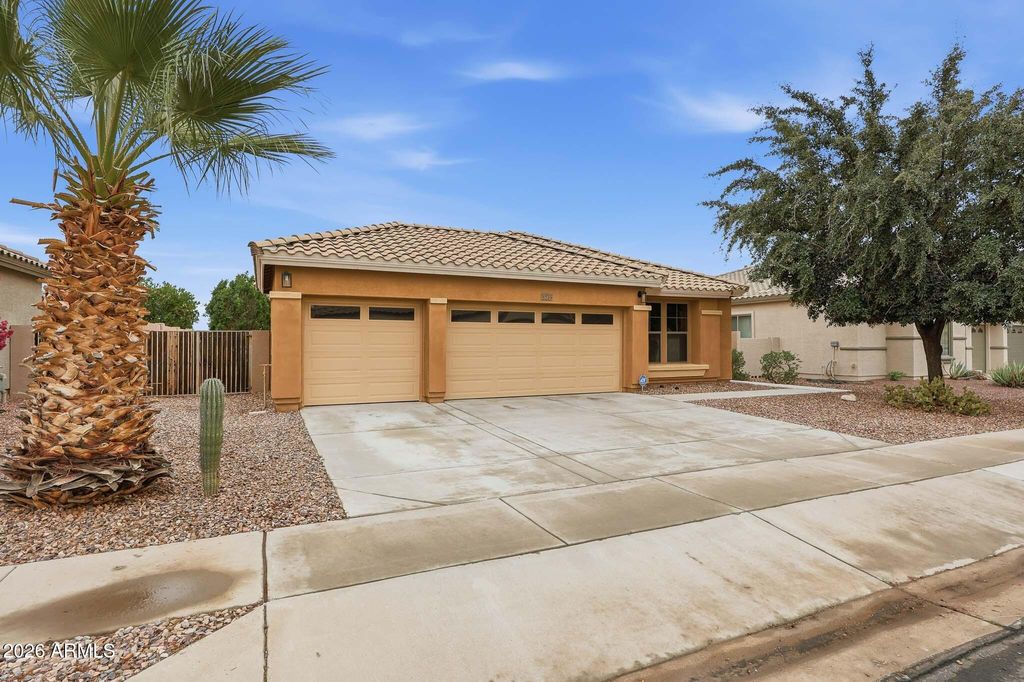 Photo of 5219 N 191st Drive, Litchfield Park, AZ 85340 (MLS # 6965925)