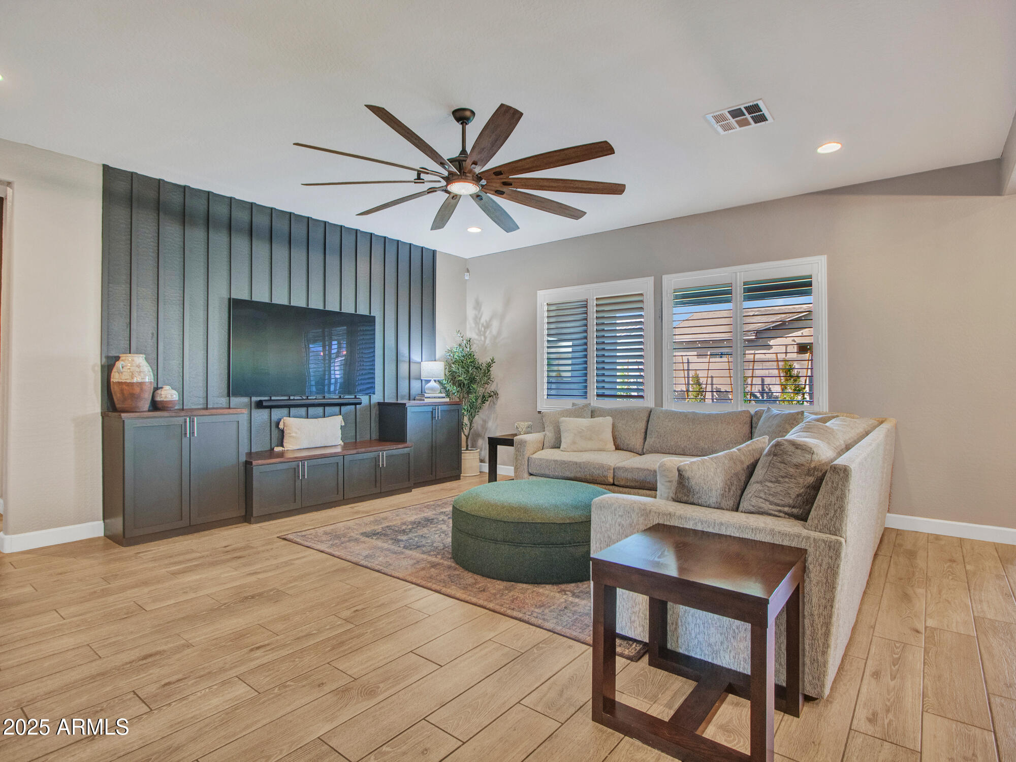 Litchfield Park, Arizona 85340, United States, 4 Bedrooms Bedrooms, ,4 BathroomsBathrooms,Residential,Active,240167