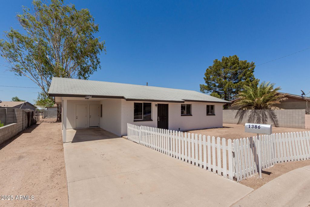 Photo of 1386 W Rose Place, Casa Grande, AZ 85122 (MLS # 6891392)