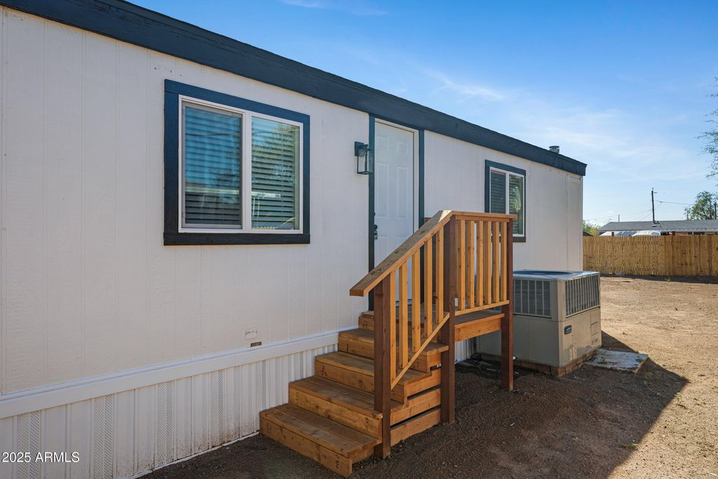 Photo of 1644 N Desert View Drive N, Apache Junction, AZ 85120 (MLS # 6927760)