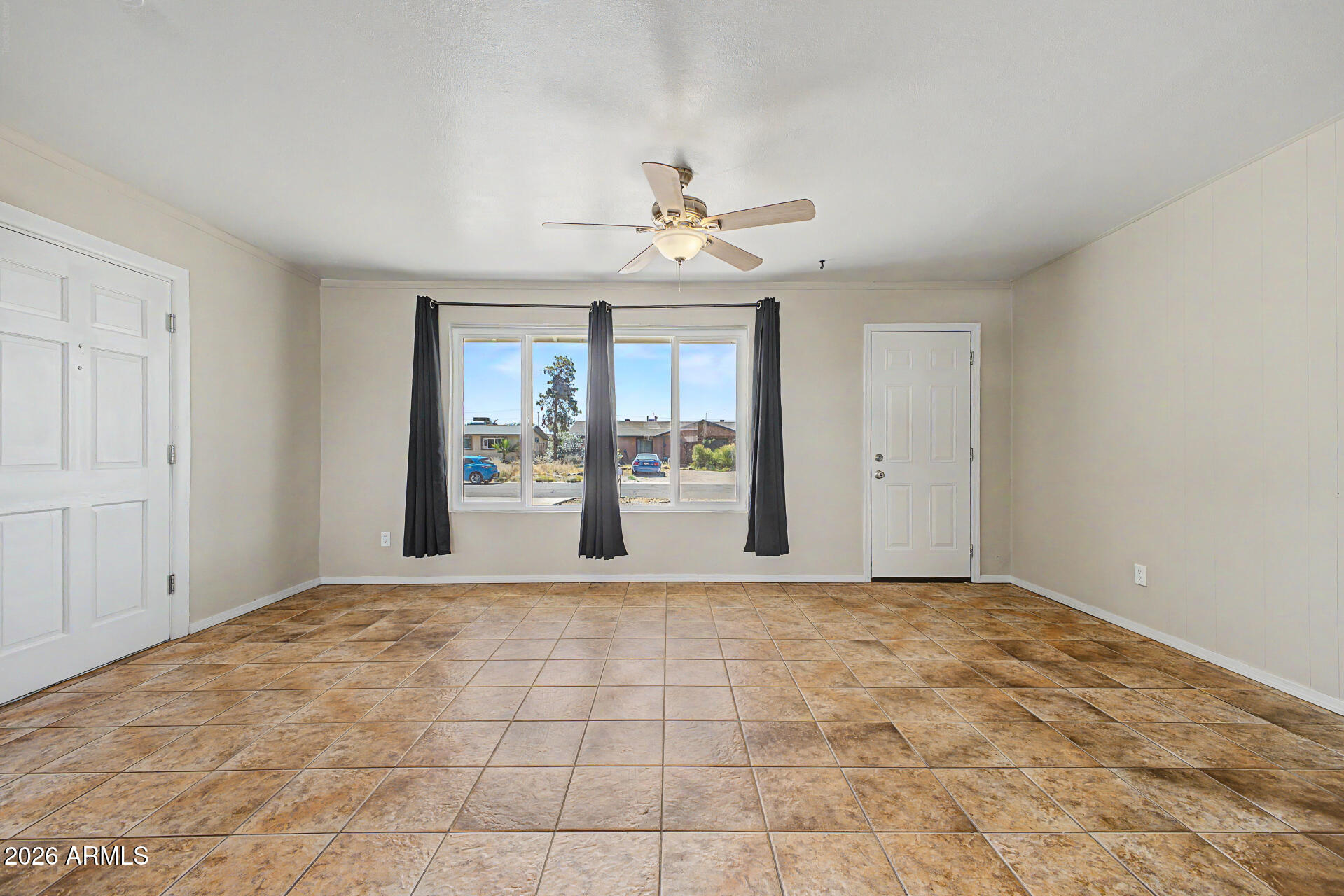 8702 E EDGEWOOD Avenue