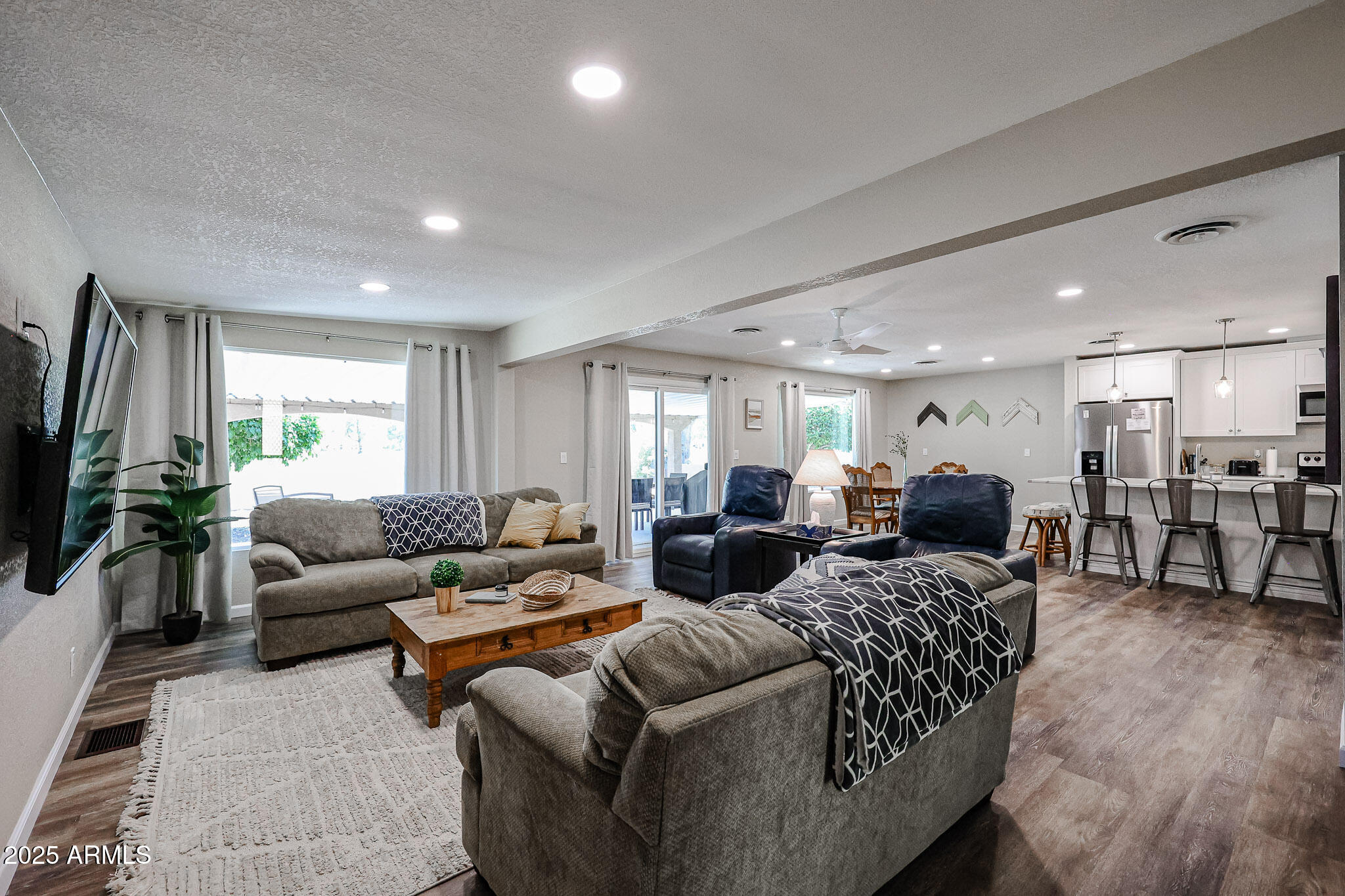 9107 E Fairway Boulevard