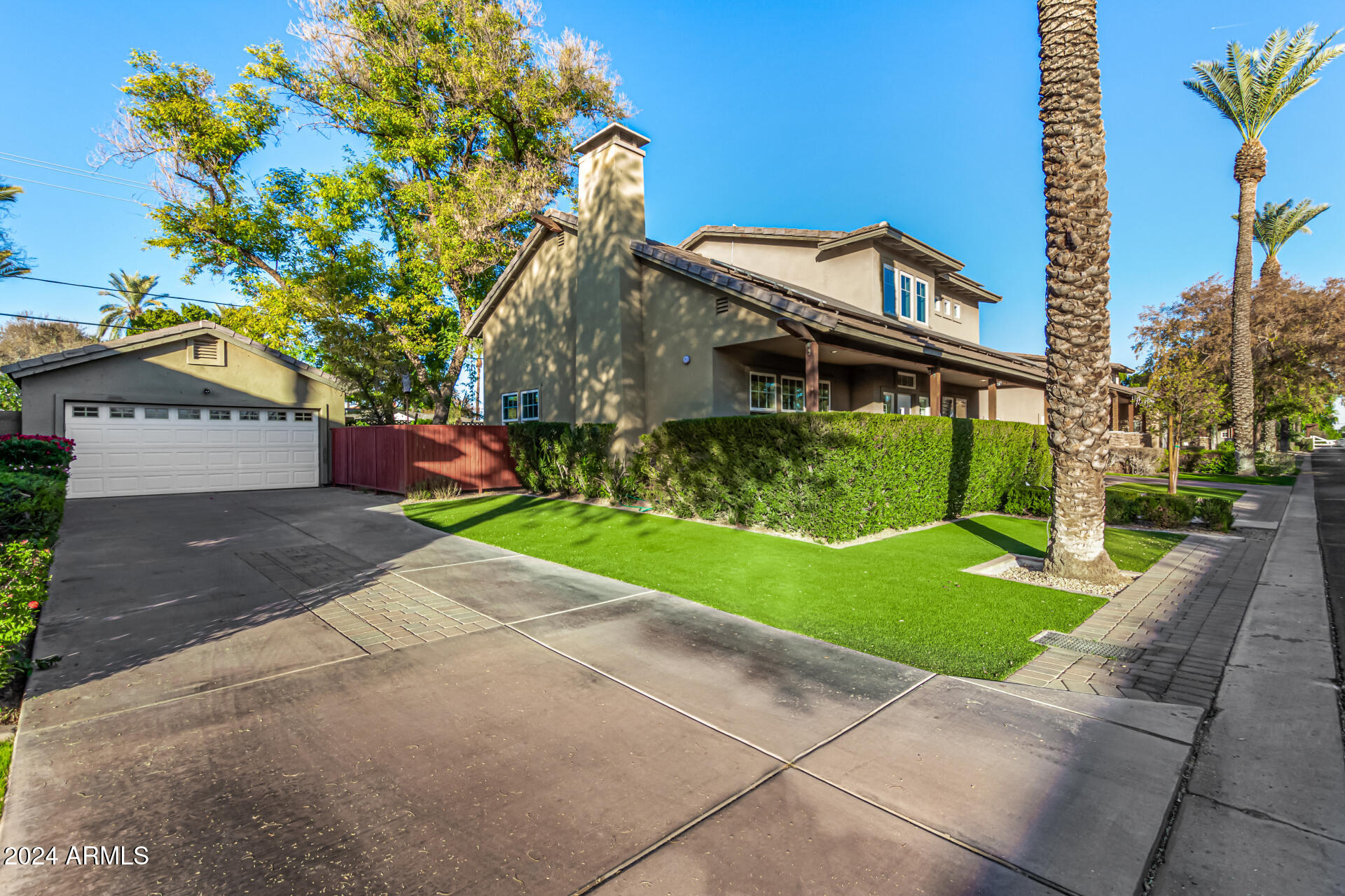 90 W Cottage Lane