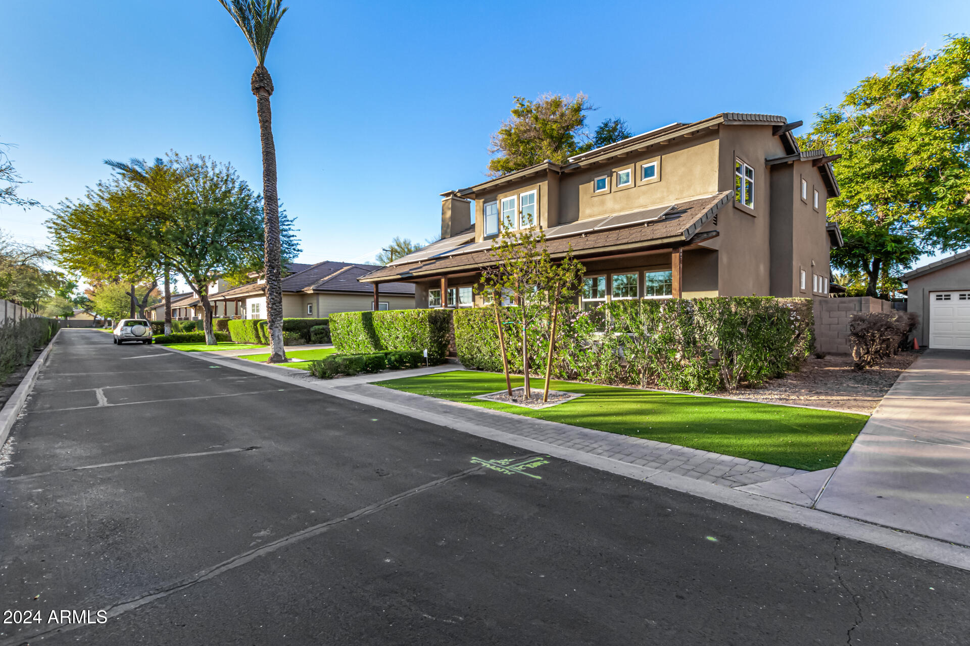 90 W Cottage Lane
