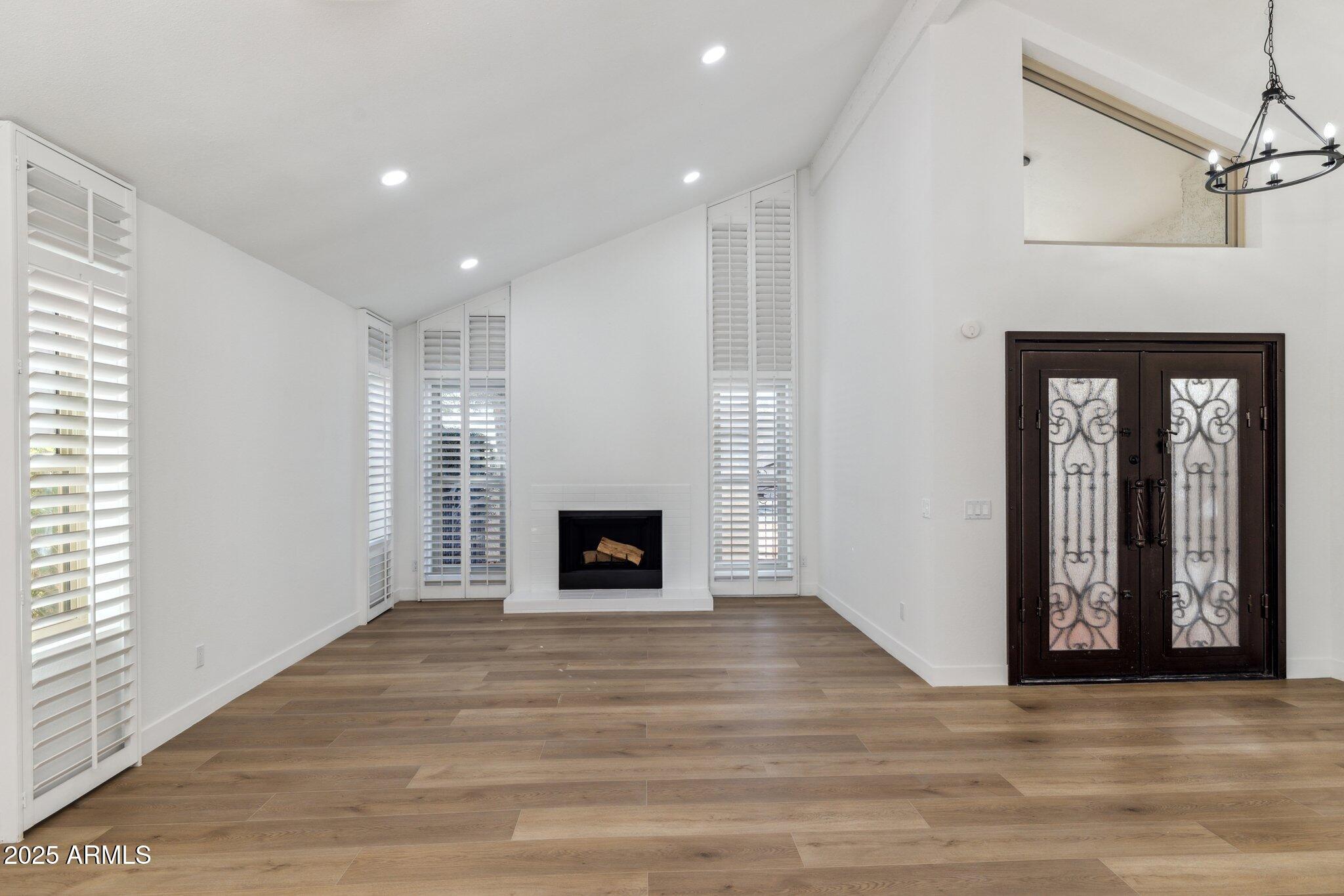 10846 E NAVAJO Drive