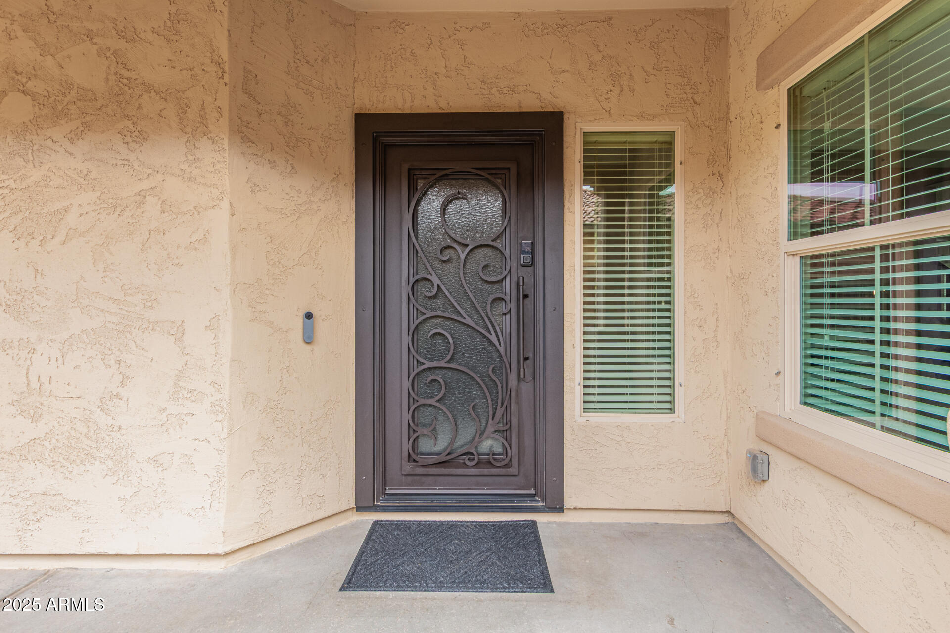 2425 E FLINTLOCK Drive