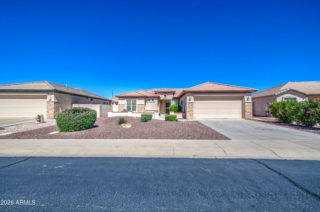 Photo of 3854 E County Down Drive, Chandler, AZ 85249 (MLS # 7001219)