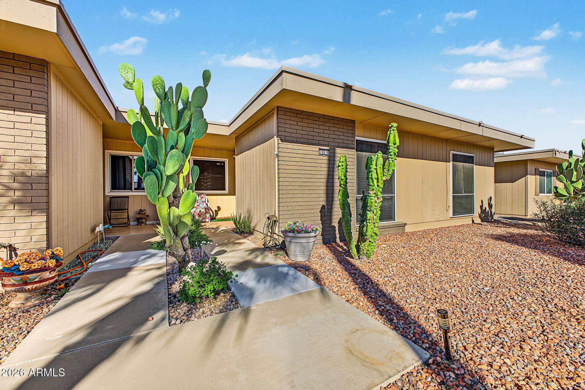 10918 W THUNDERBIRD Boulevard