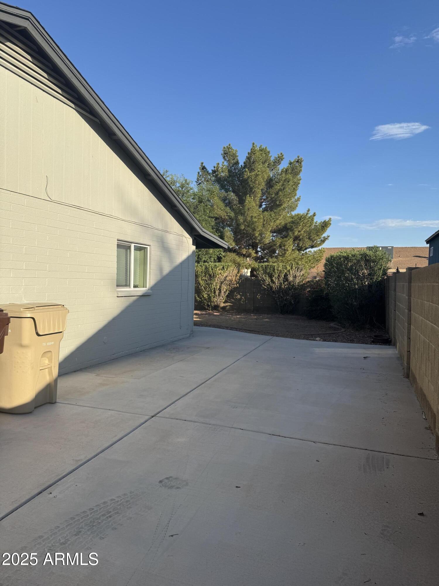 7331 W WINDROSE Drive